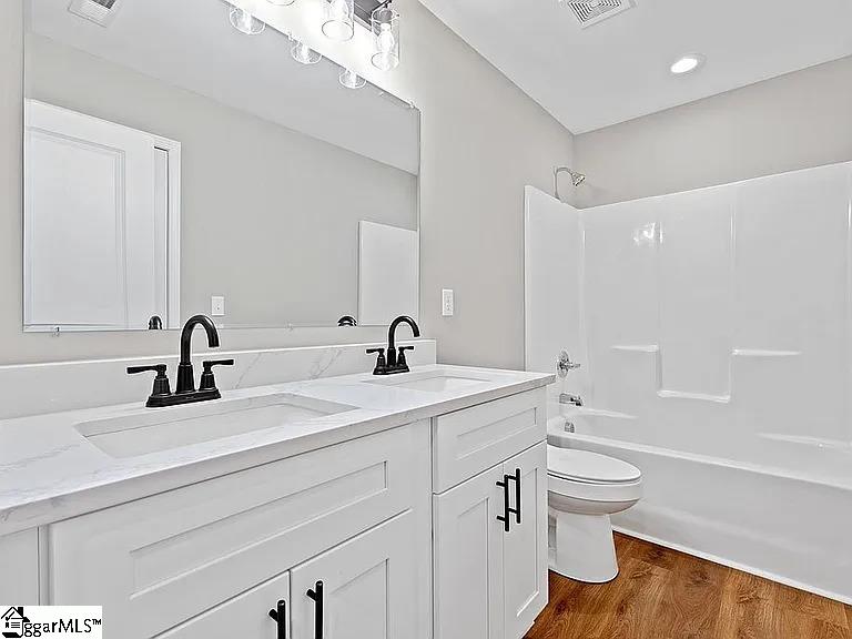 711 Rockcliffe Street Greenville, SC 29617
