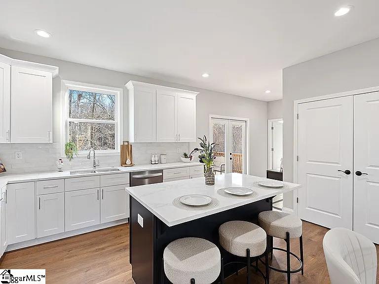 711 Rockcliffe Street Greenville, SC 29617