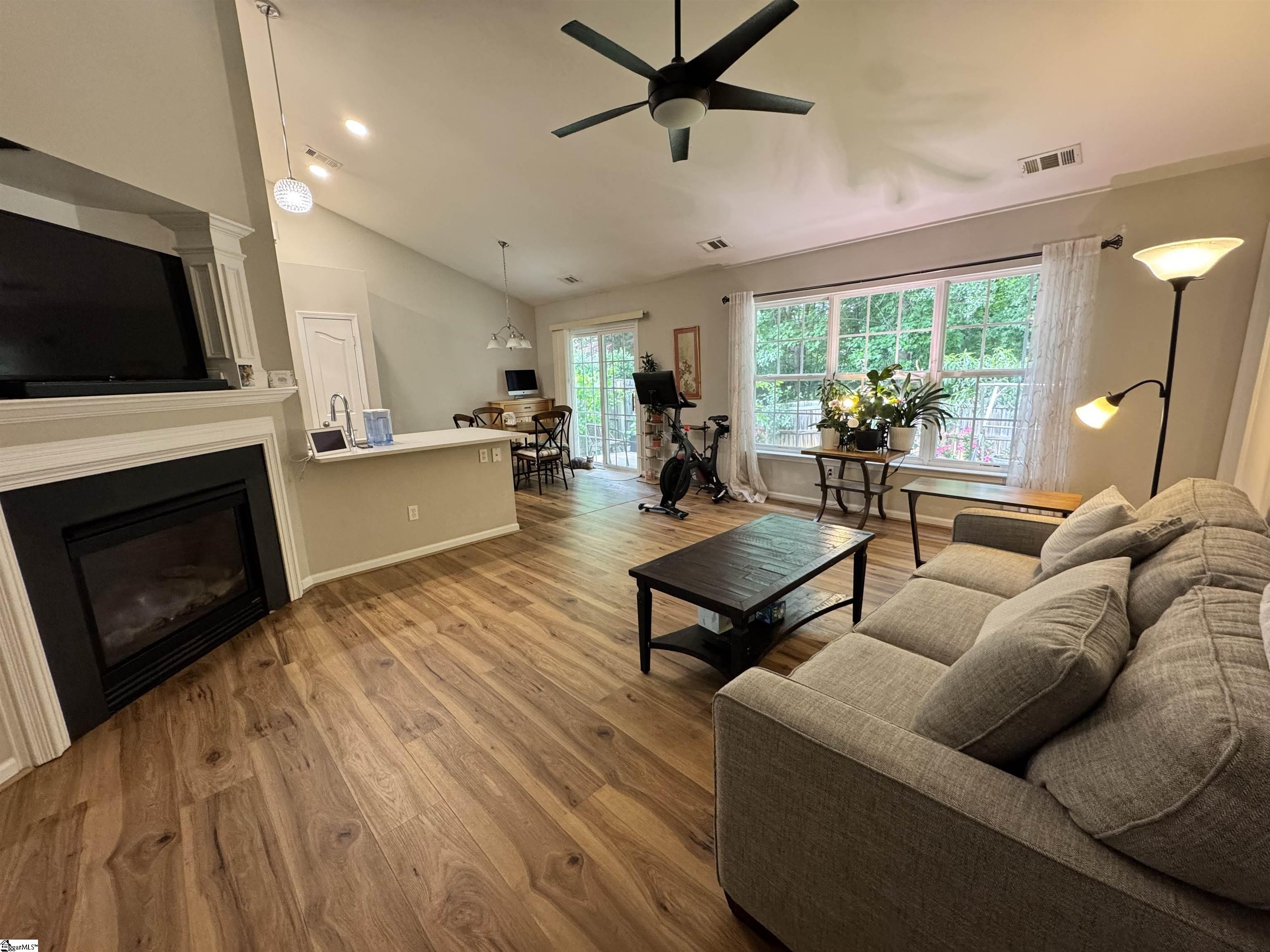 12 Knoll Ridge Drive Greer, SC 29650