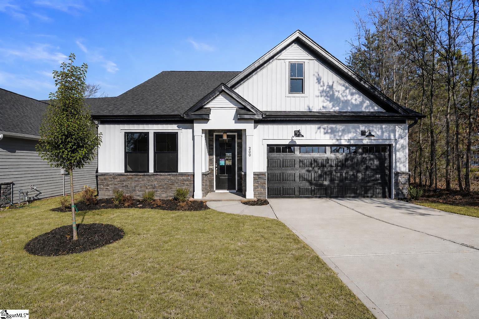 200 Highland Street Taylors, SC 29687