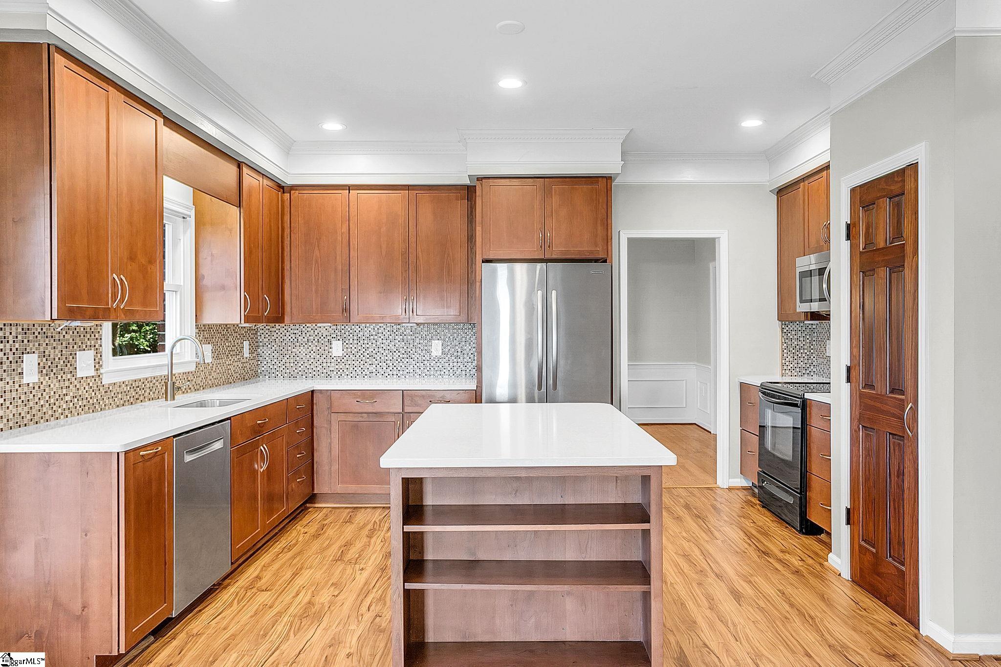 109 E Hypericum Lane Greenville, SC 29615