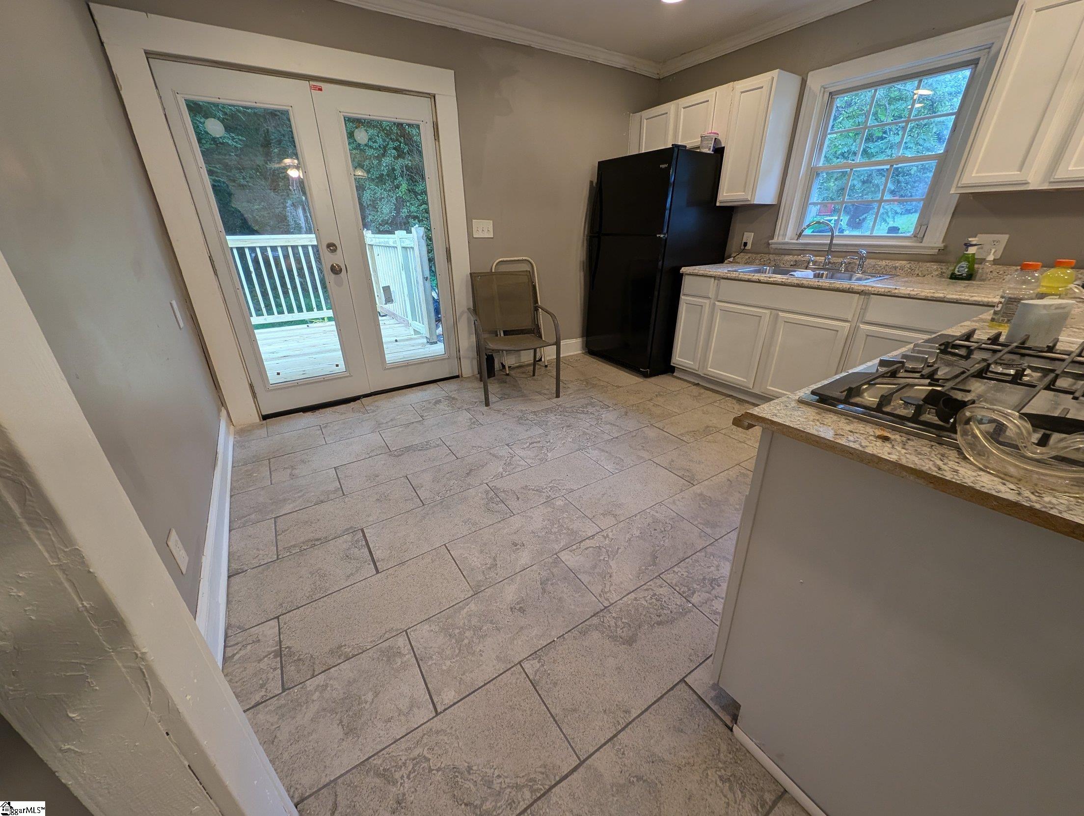8 Pasadena Avenue Greenville, SC 29605