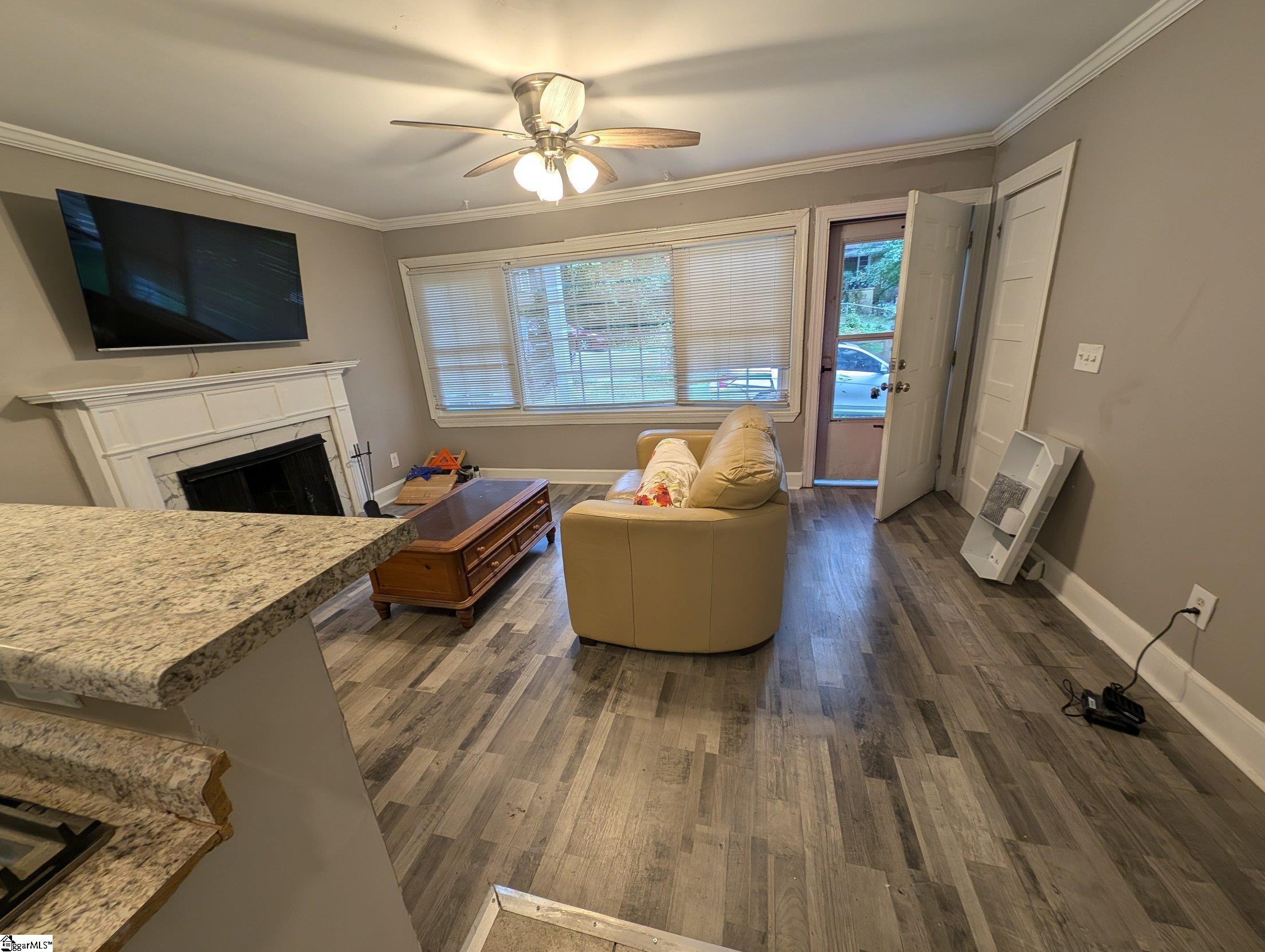 8 Pasadena Avenue Greenville, SC 29605