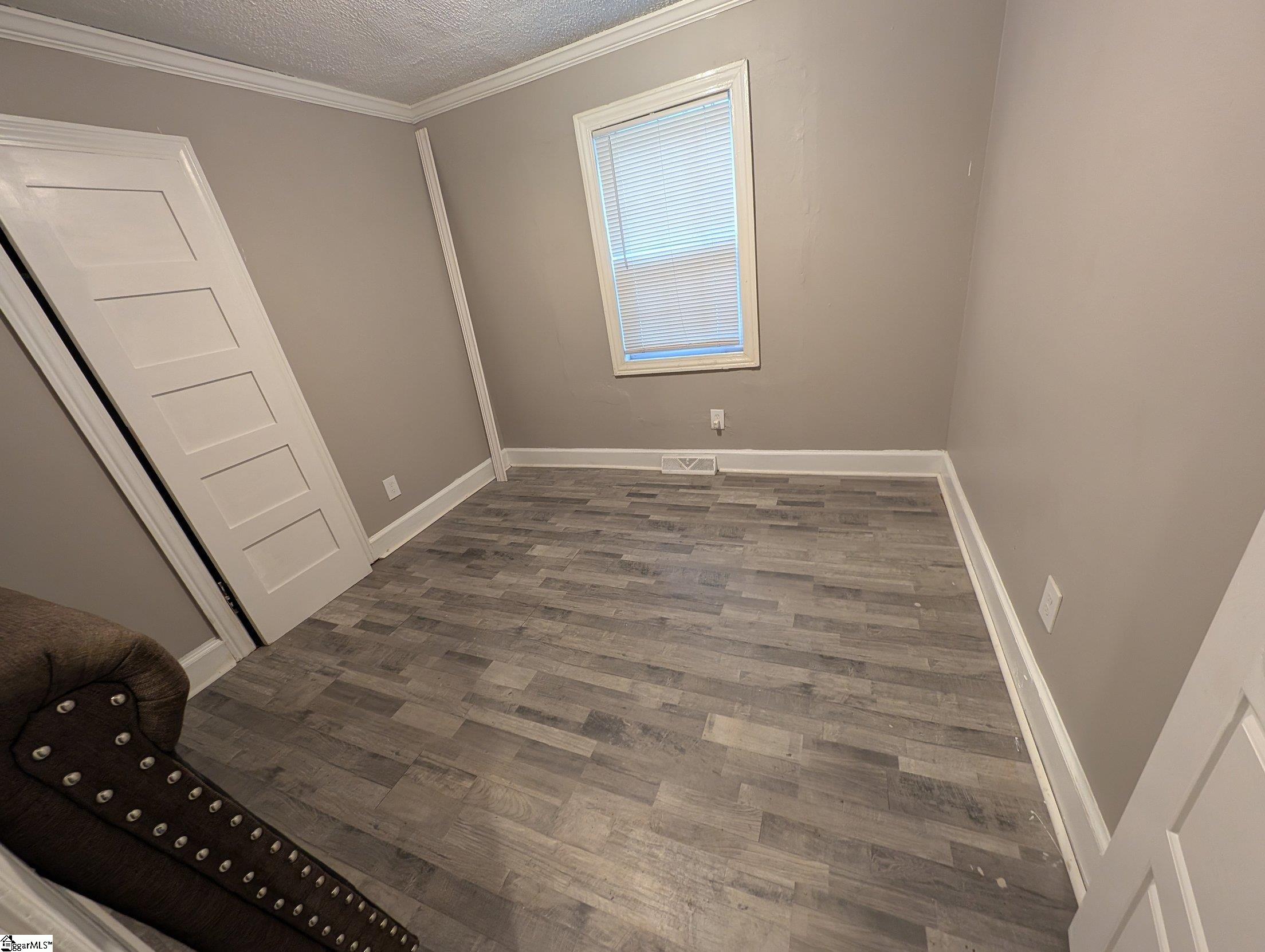 8 Pasadena Avenue Greenville, SC 29605