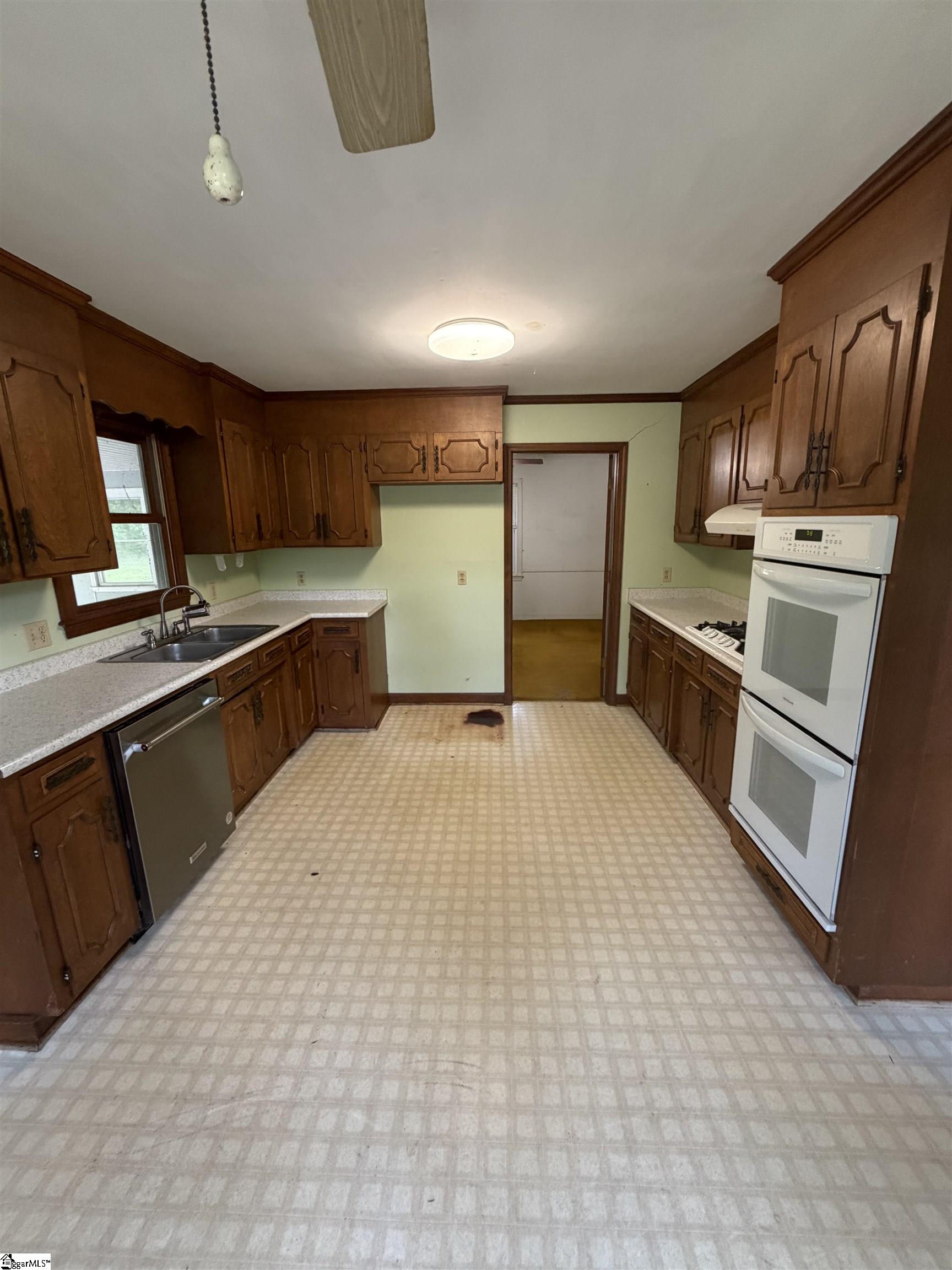 140 Loftis Drive Pelzer, SC 29669