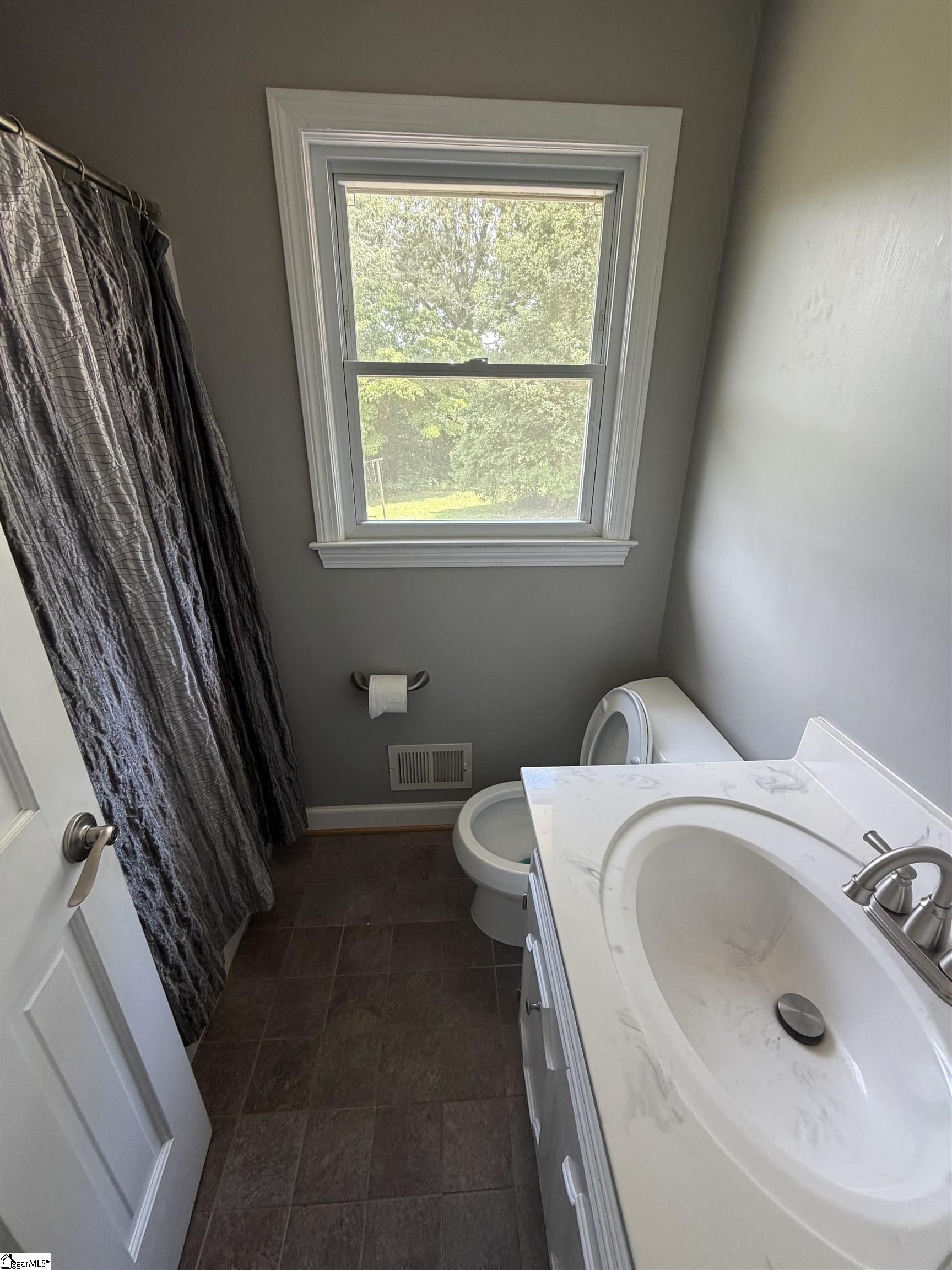 140 Loftis Drive Pelzer, SC 29669
