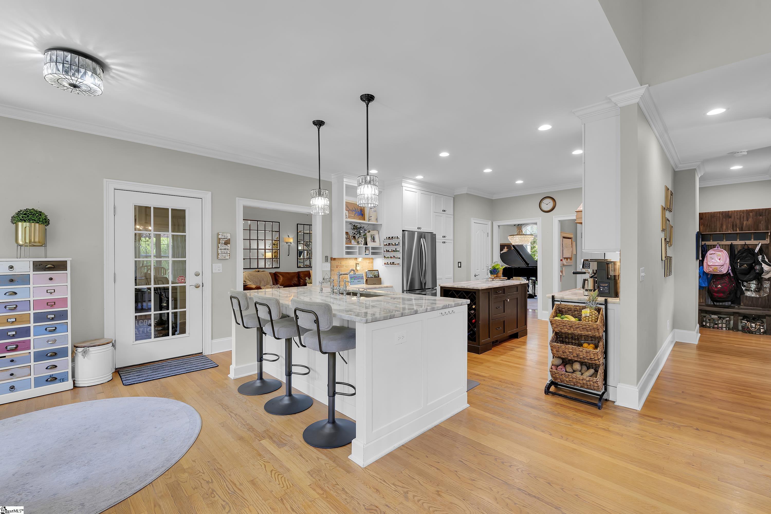 204 Parkside Drive Simpsonville, SC 29681