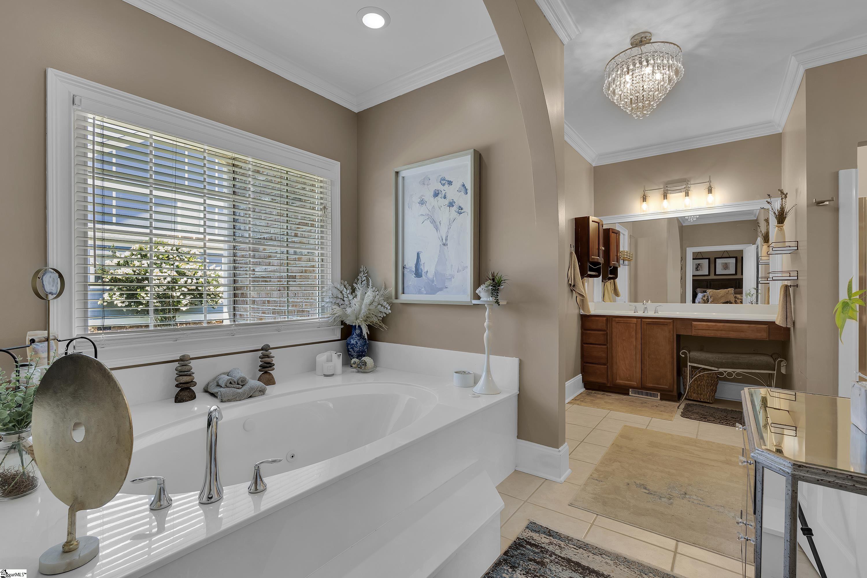 204 Parkside Drive Simpsonville, SC 29681