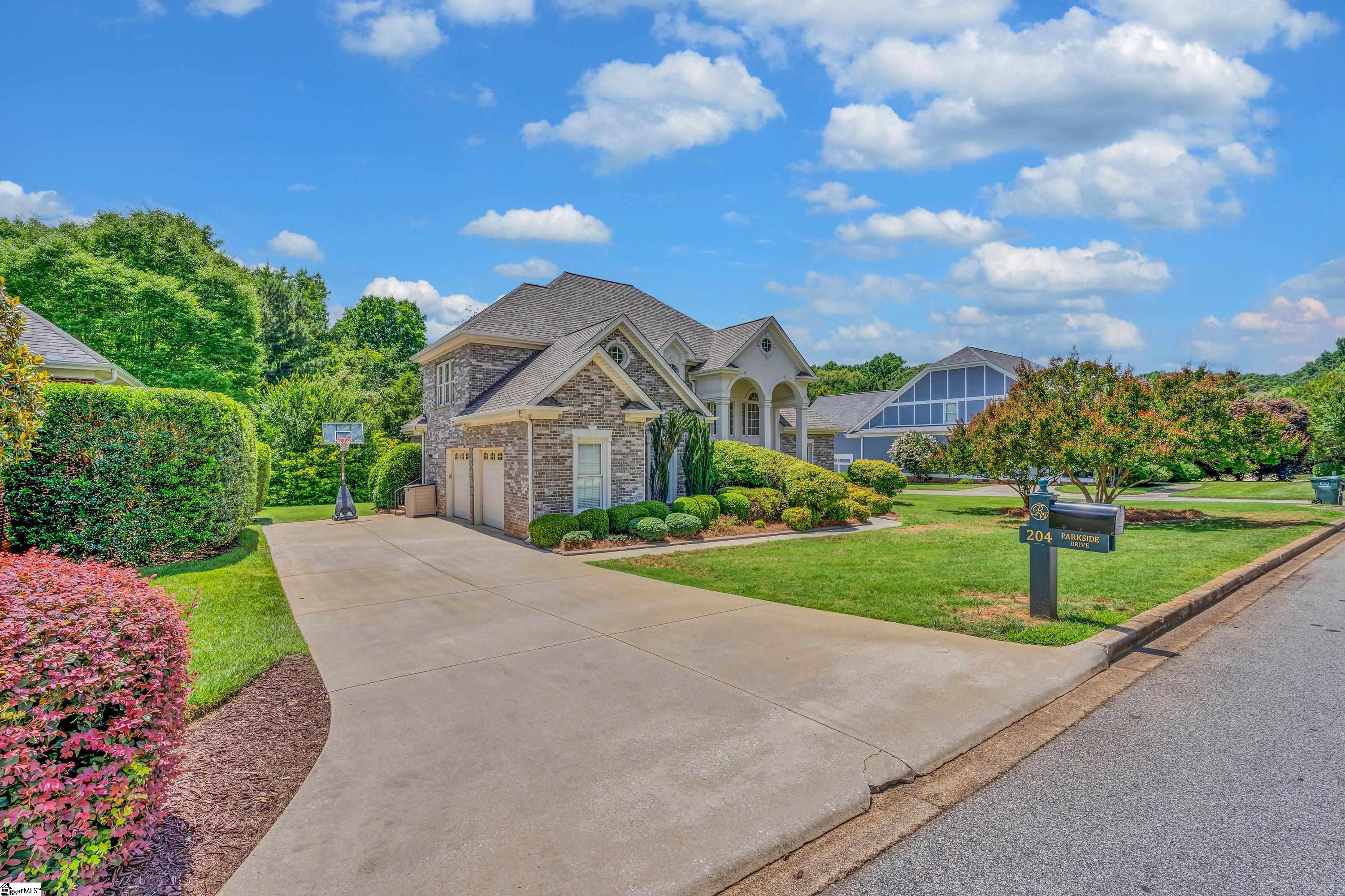 204 Parkside Drive Simpsonville, SC 29681