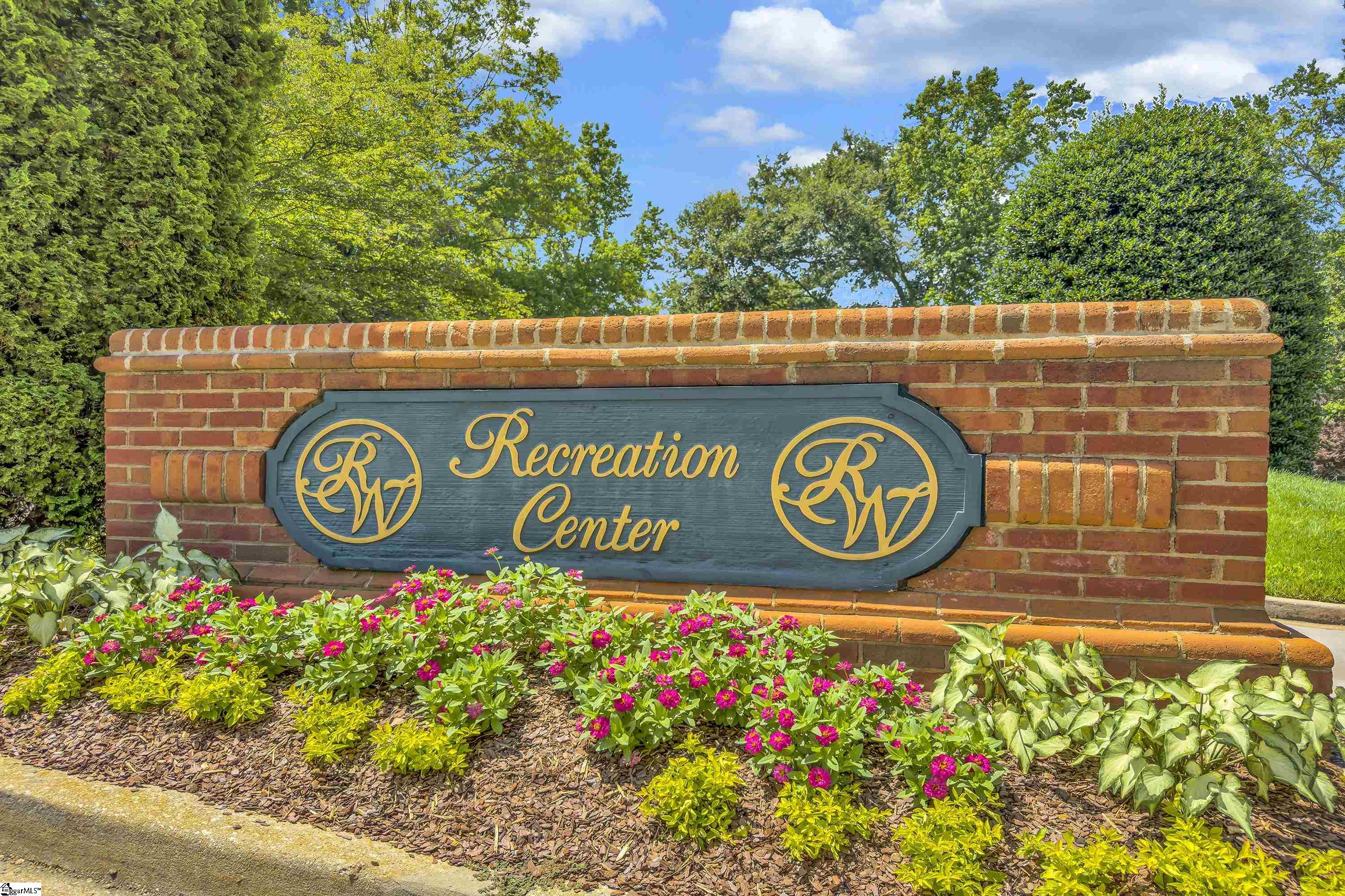 204 Parkside Drive Simpsonville, SC 29681