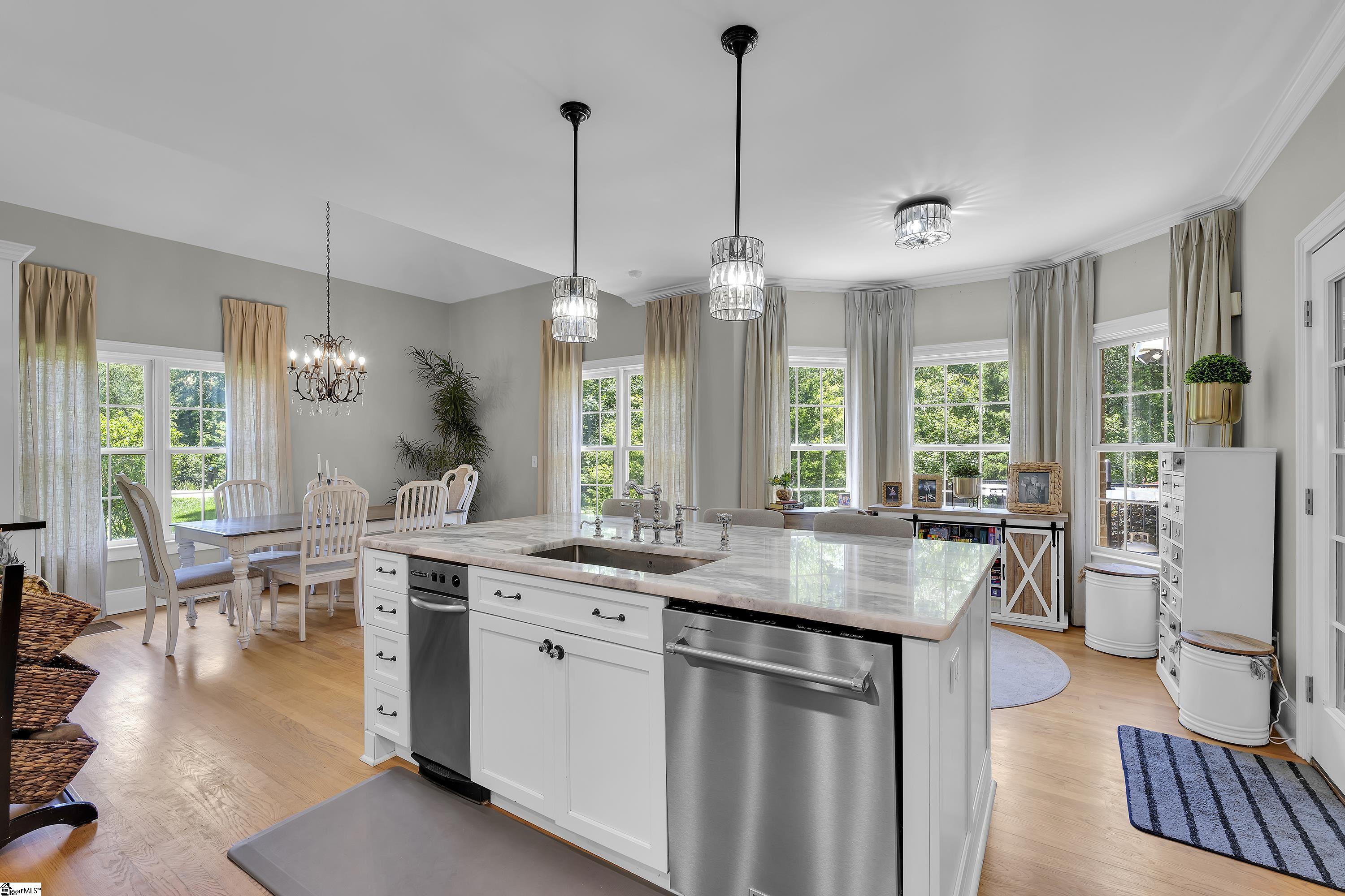 204 Parkside Drive Simpsonville, SC 29681
