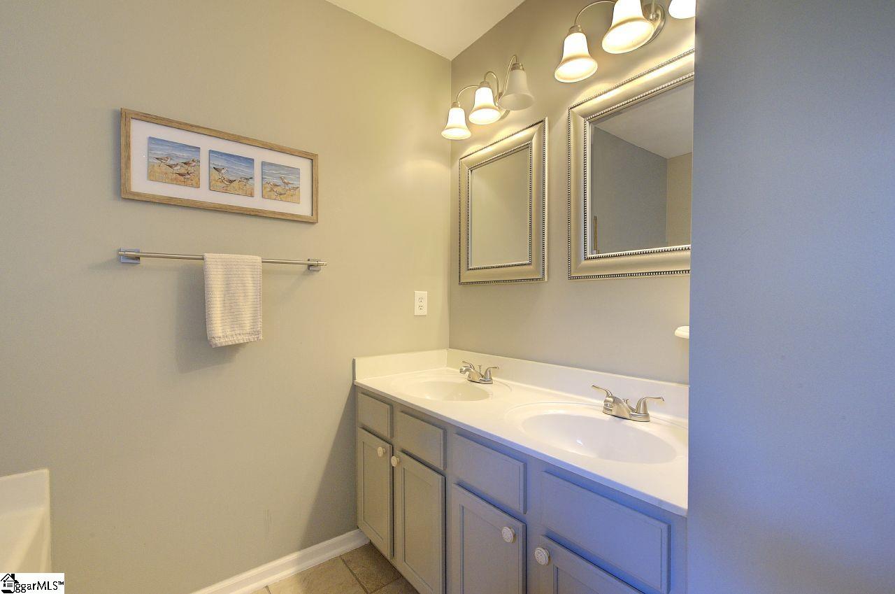 6 Headwater Court Simpsonville, SC 29680