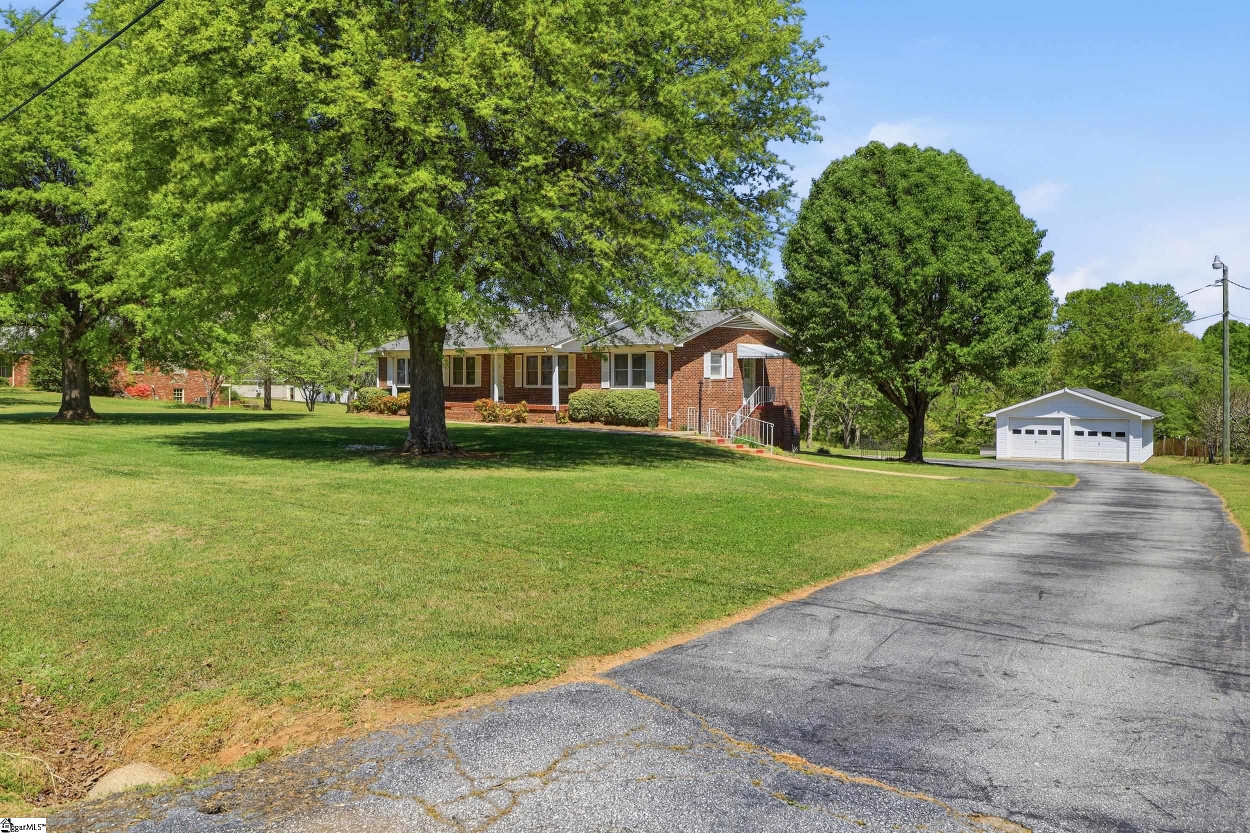 814 Mountain Vew Court Greer, SC 29651