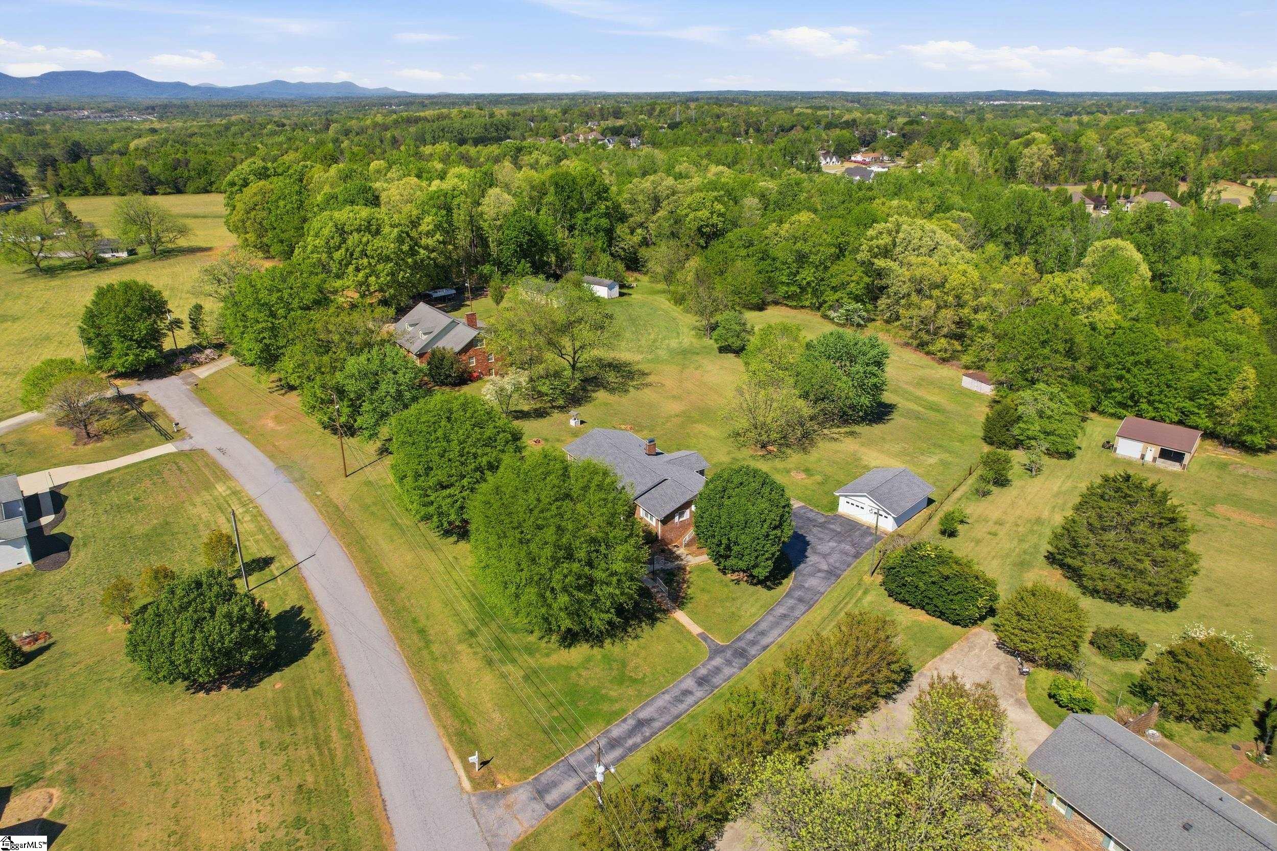 814 Mountain Vew Court Greer, SC 29651