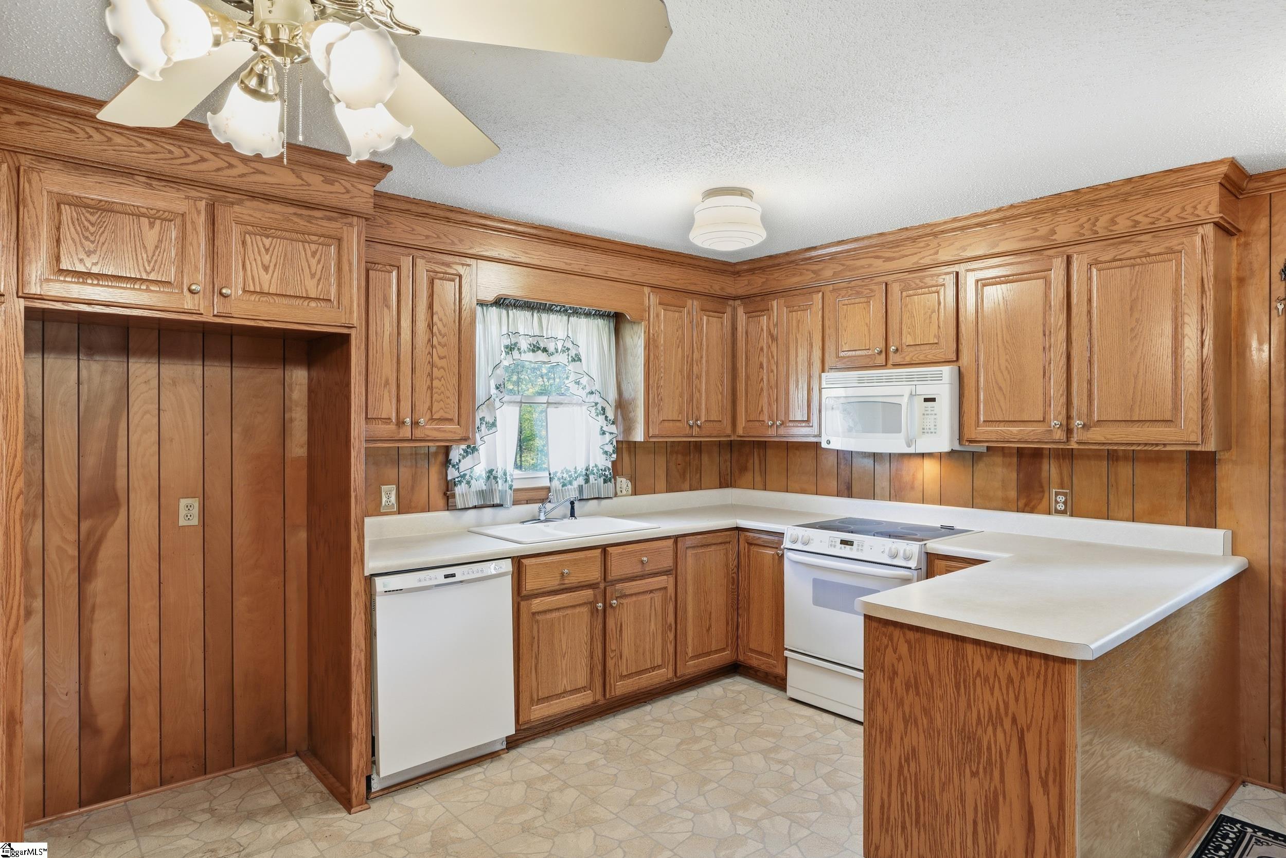 814 Mountain Vew Court Greer, SC 29651