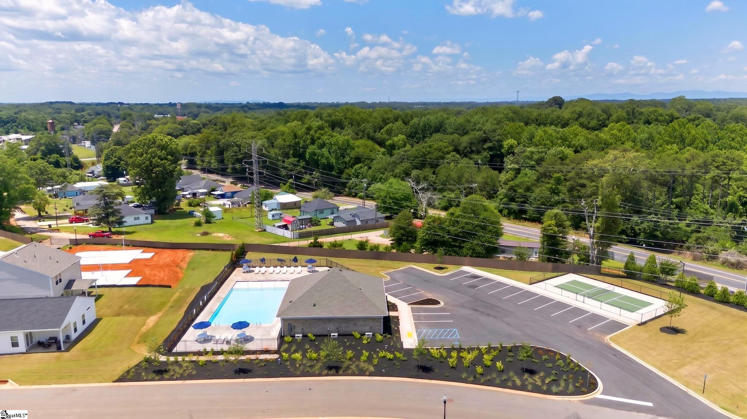 2061 Mayfair Mill Avenue Spartanburg, SC 29301
