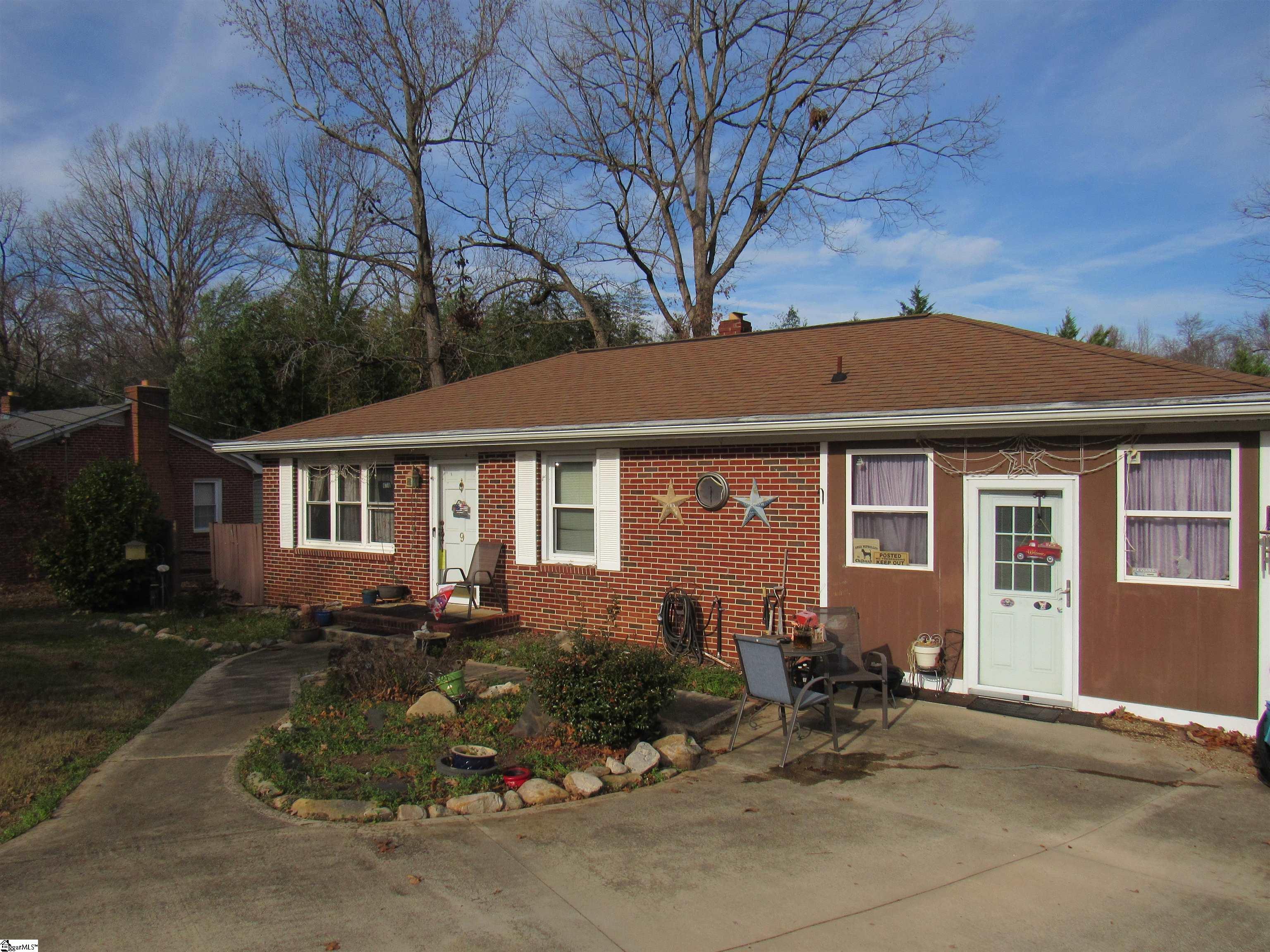 9 Pembroke Lane Taylors, SC 29687