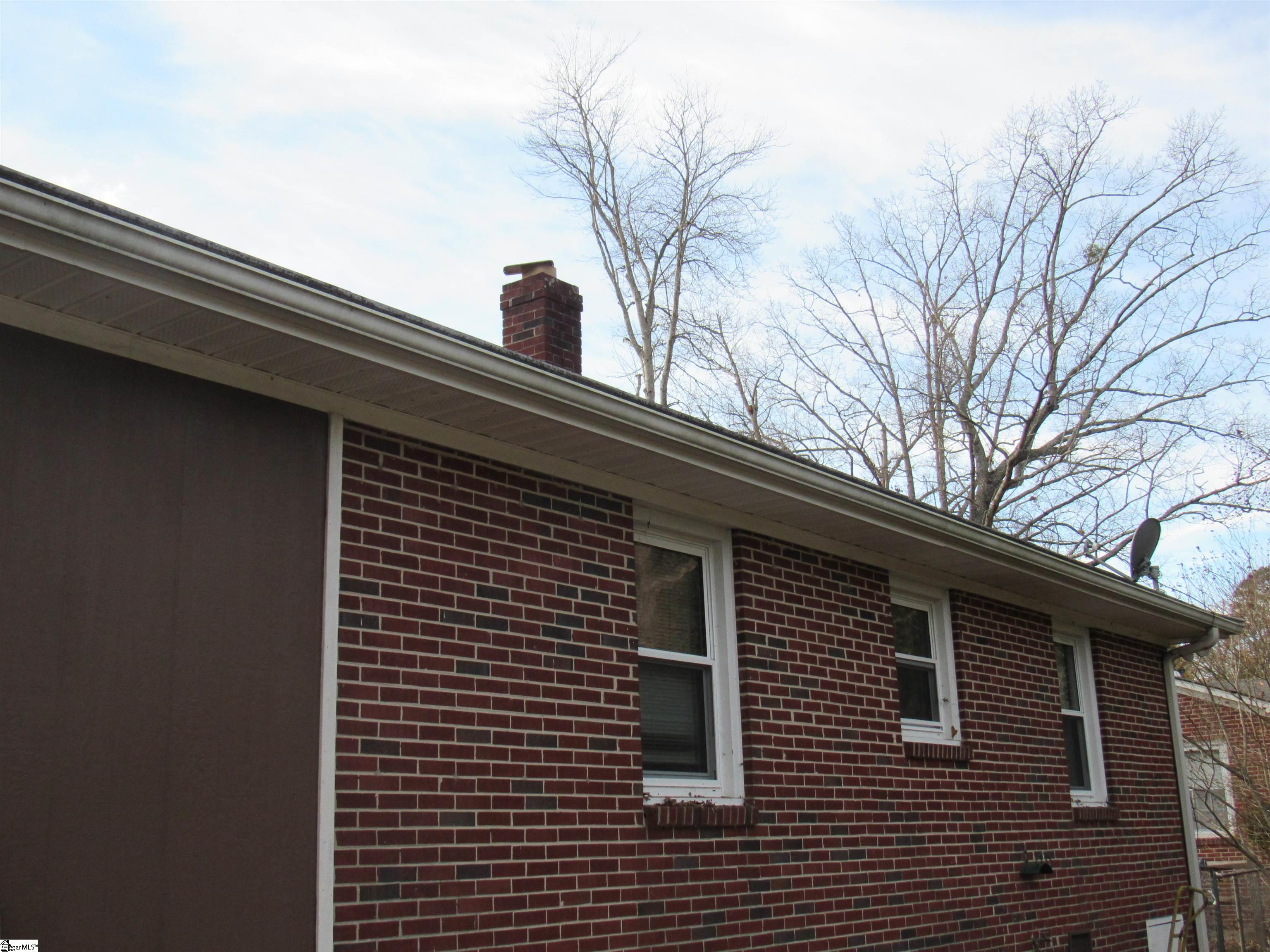9 Pembroke Lane Taylors, SC 29687