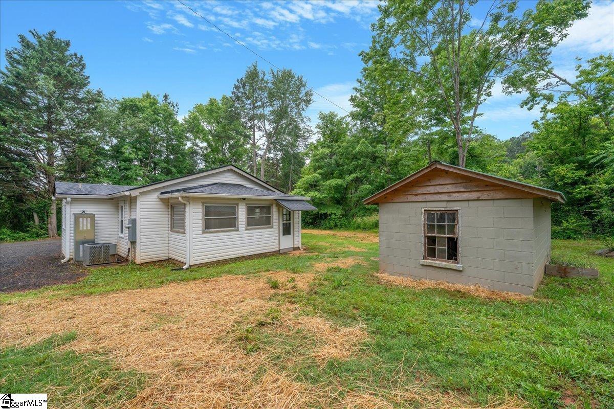 174 Holliday Road Six Mile, SC 29682