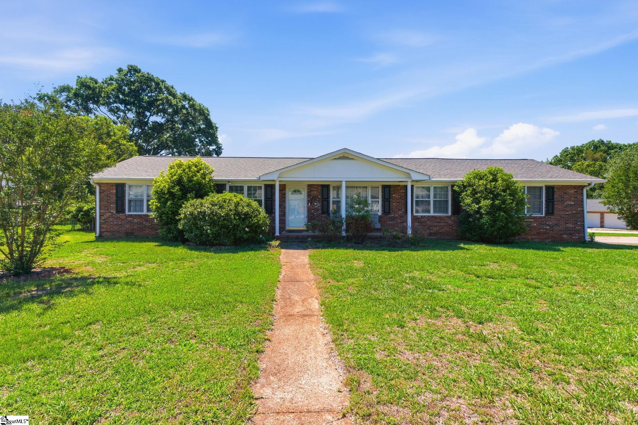 2 Elkhorn Drive Greenville, SC 29617-7425