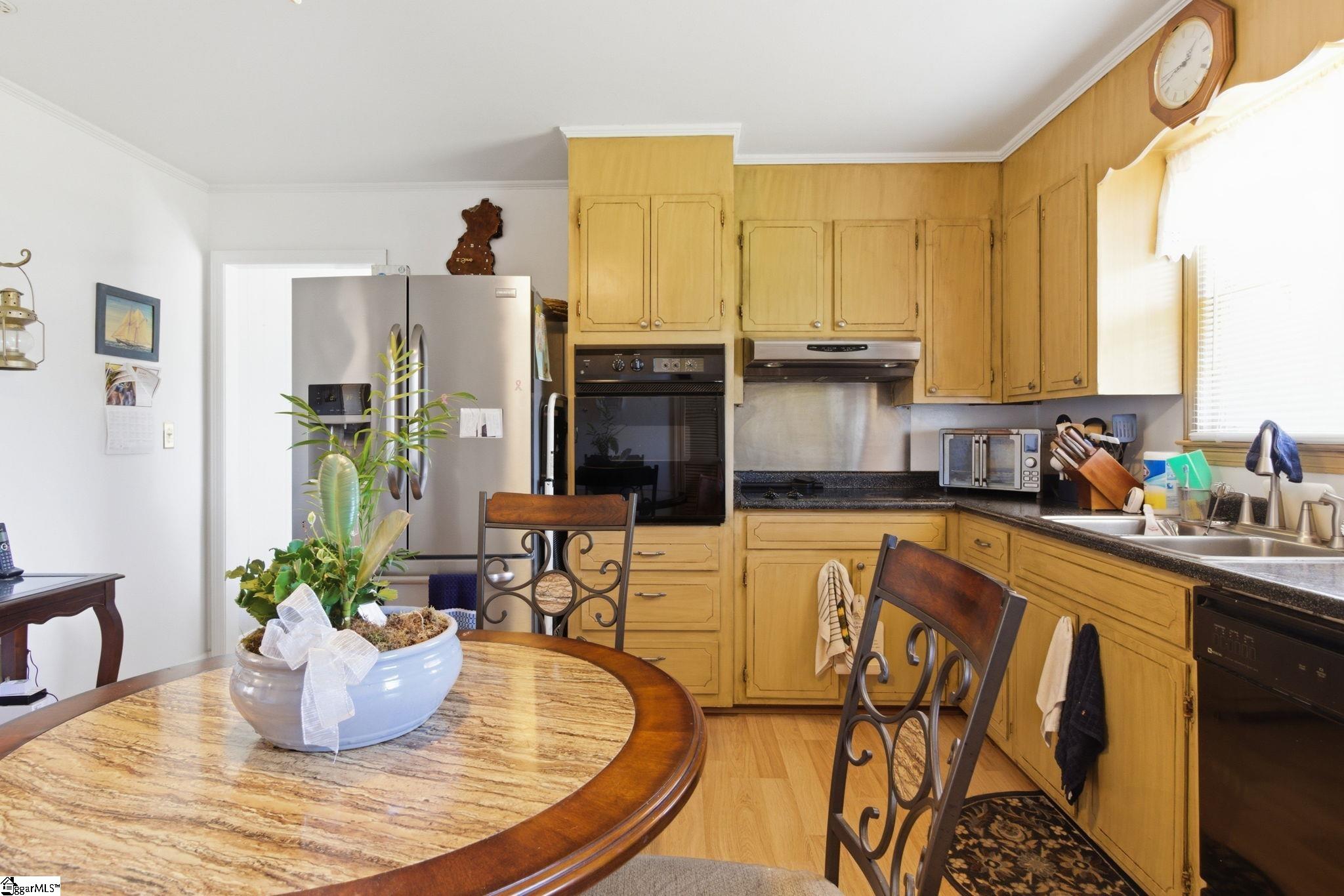 2 Elkhorn Drive Greenville, SC 29617-7425