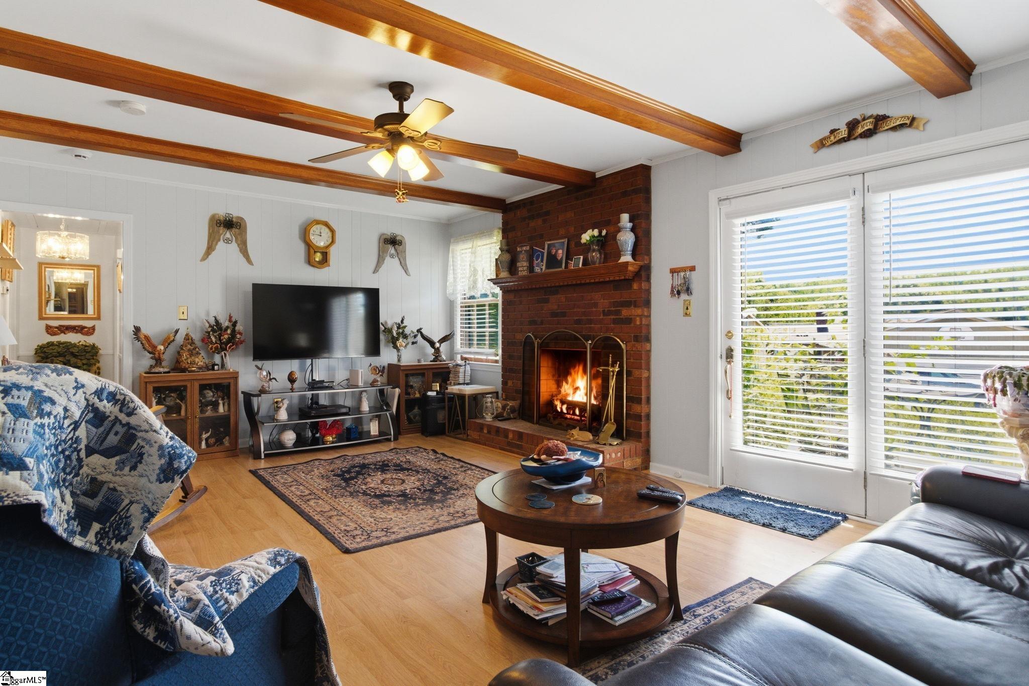 2 Elkhorn Drive Greenville, SC 29617-7425