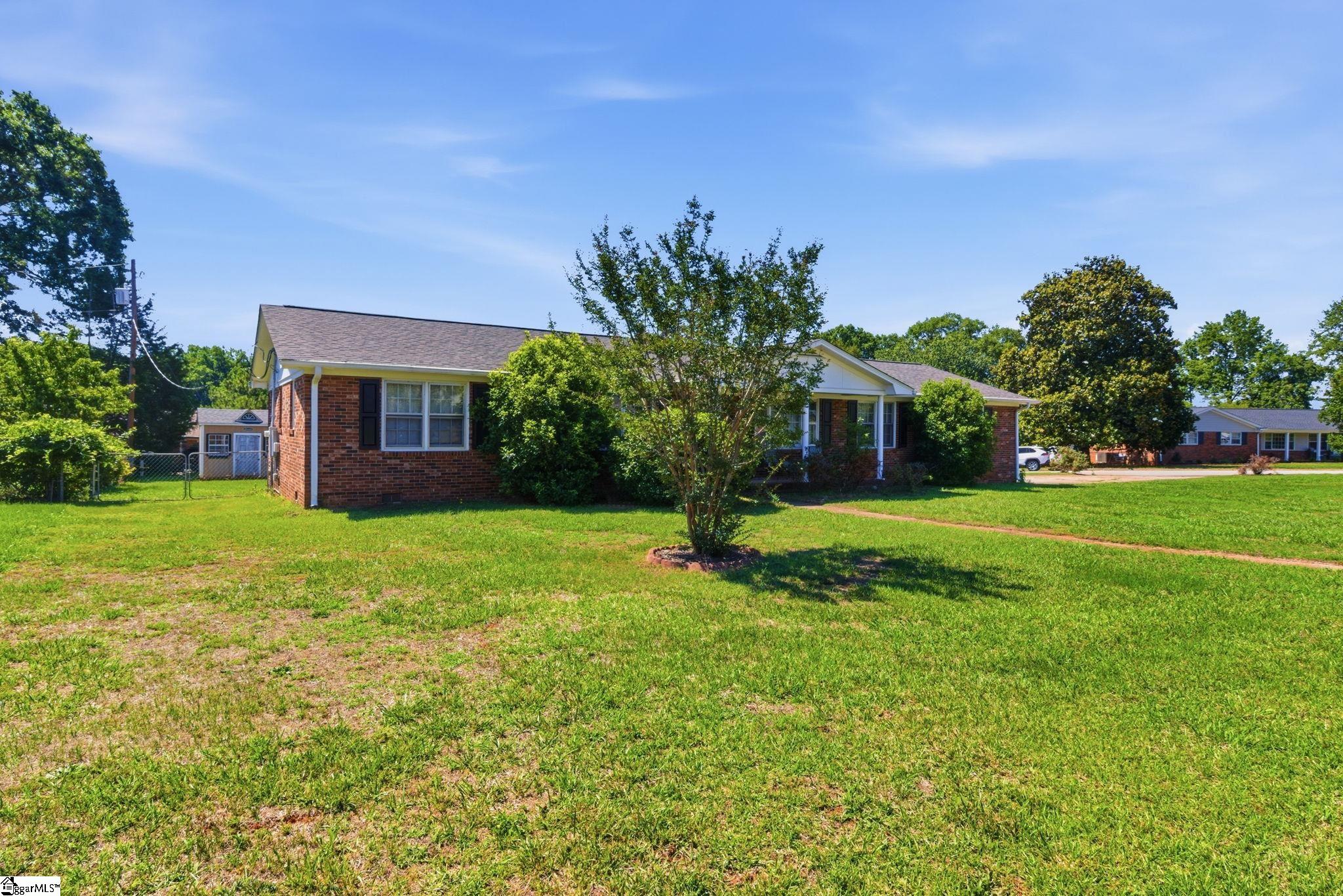 2 Elkhorn Drive Greenville, SC 29617-7425