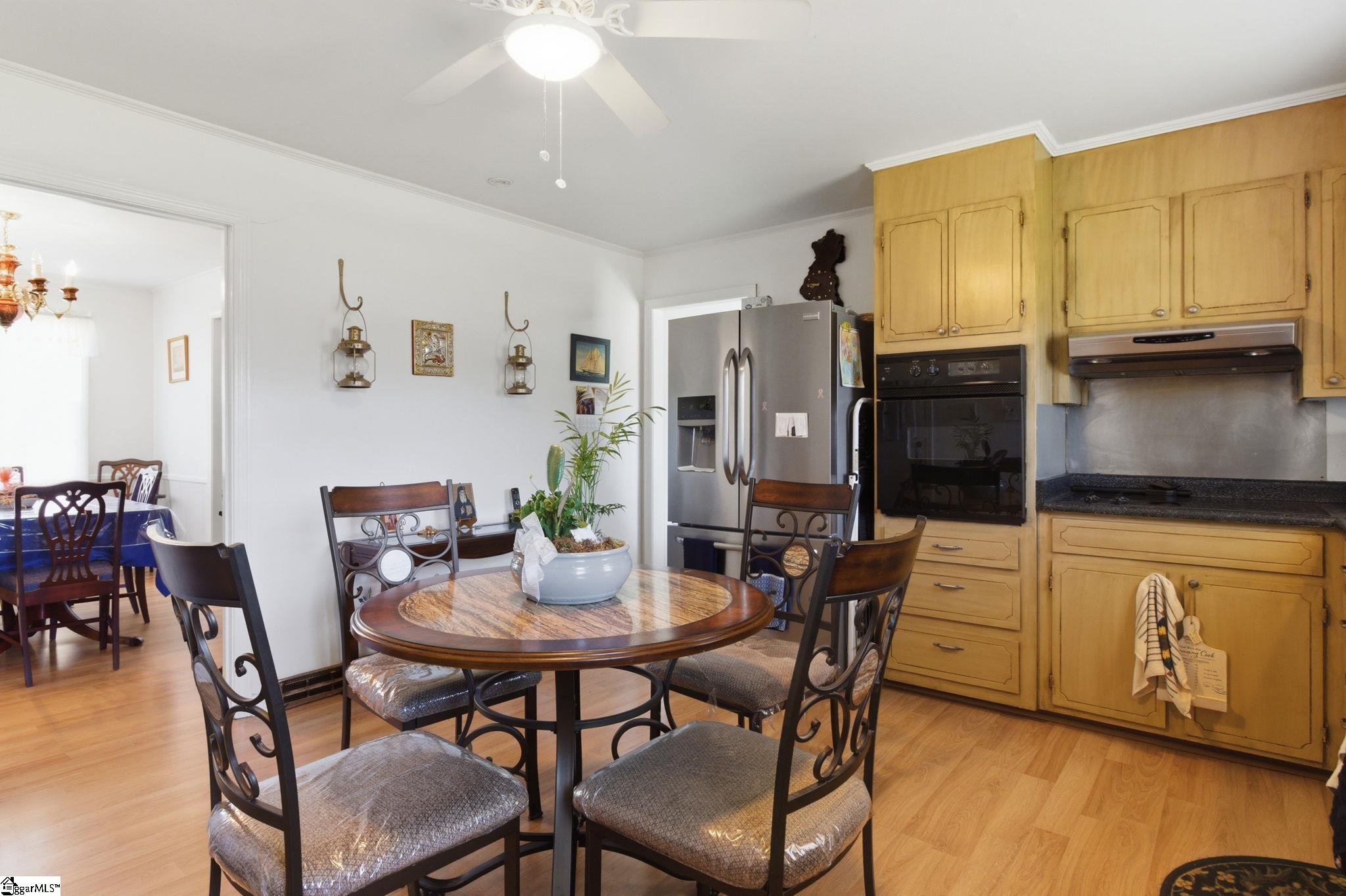 2 Elkhorn Drive Greenville, SC 29617-7425