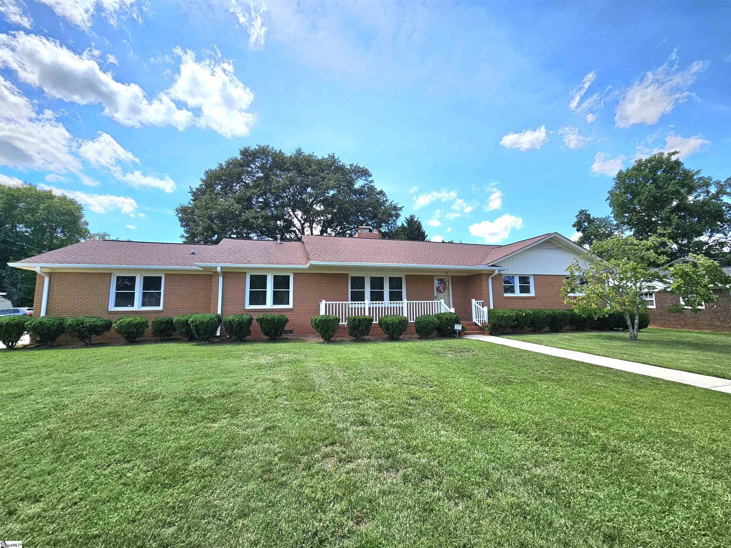 Single family home for sale at 233 Balfer Dr, Greenville, SC 29615 | MLS# 1595057