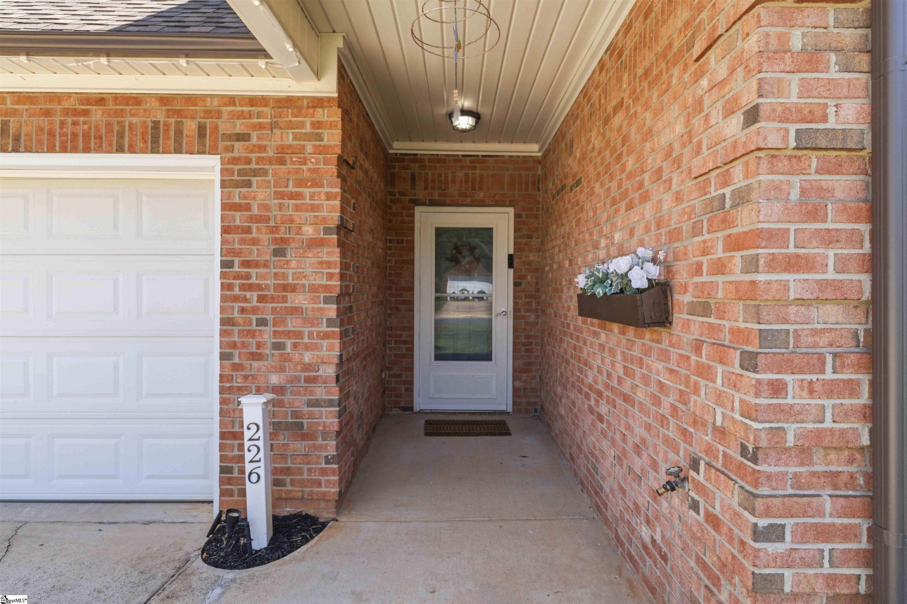 226 Glen Crest Drive Moore, SC 29369