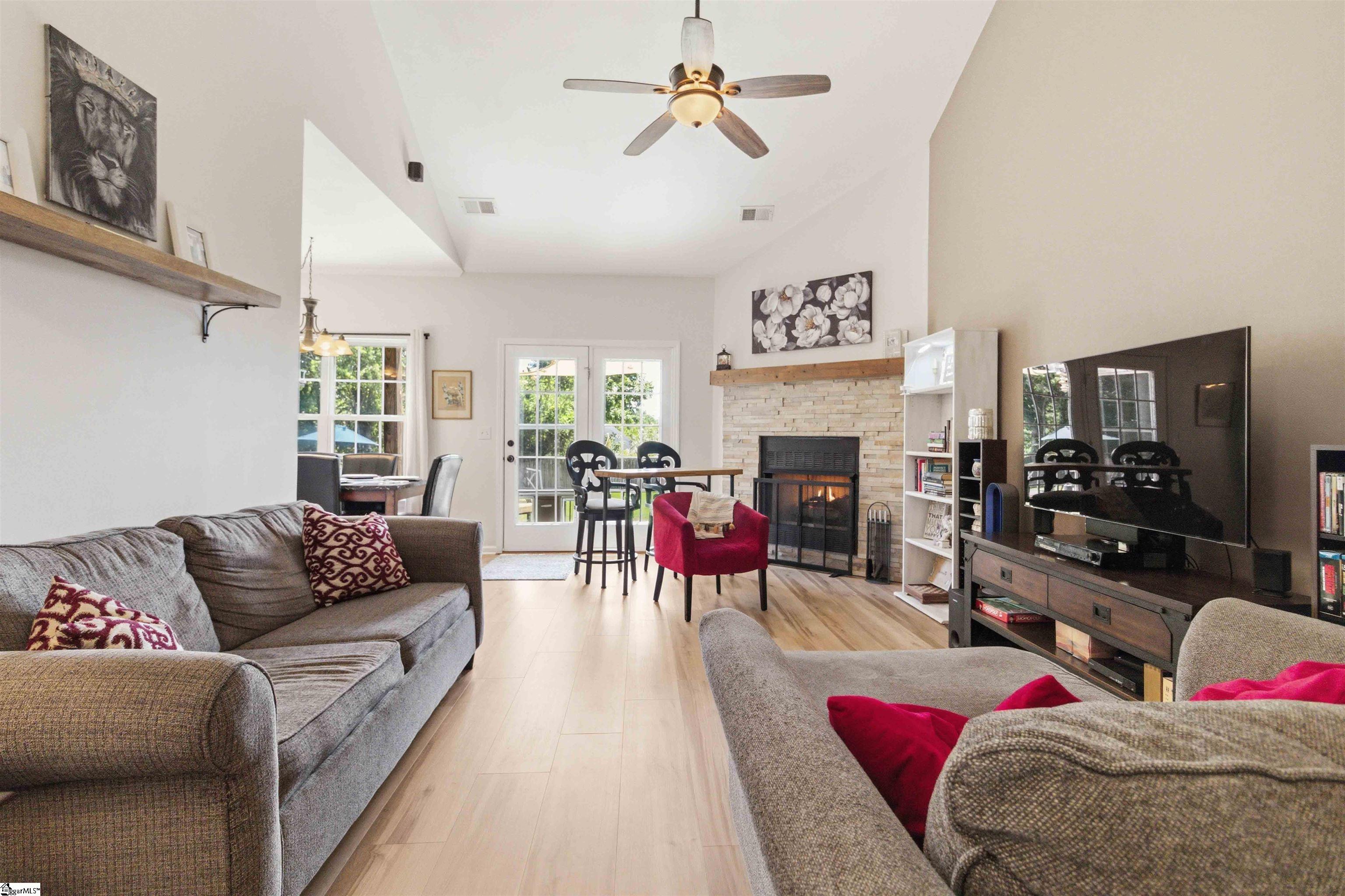 226 Glen Crest Drive Moore, SC 29369