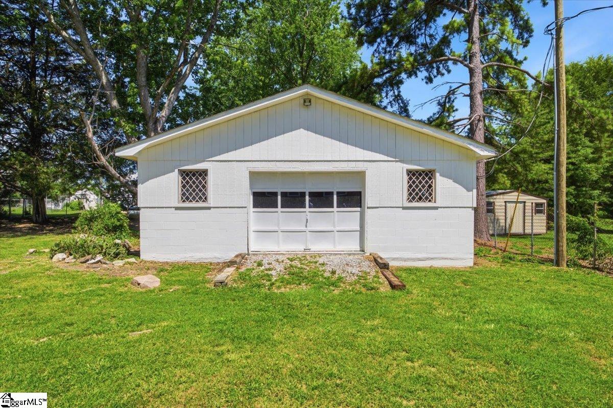 15 Duncan Road Greenville, SC 29617