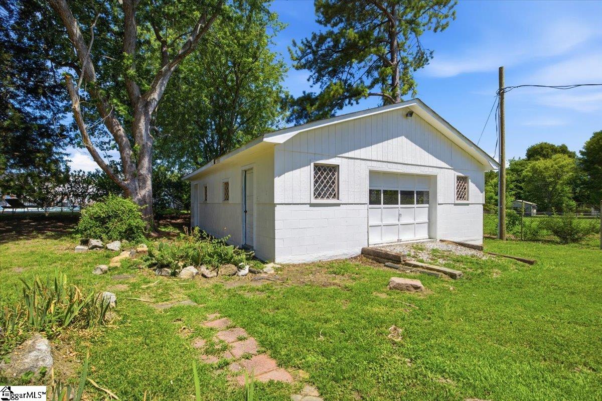 15 Duncan Road Greenville, SC 29617