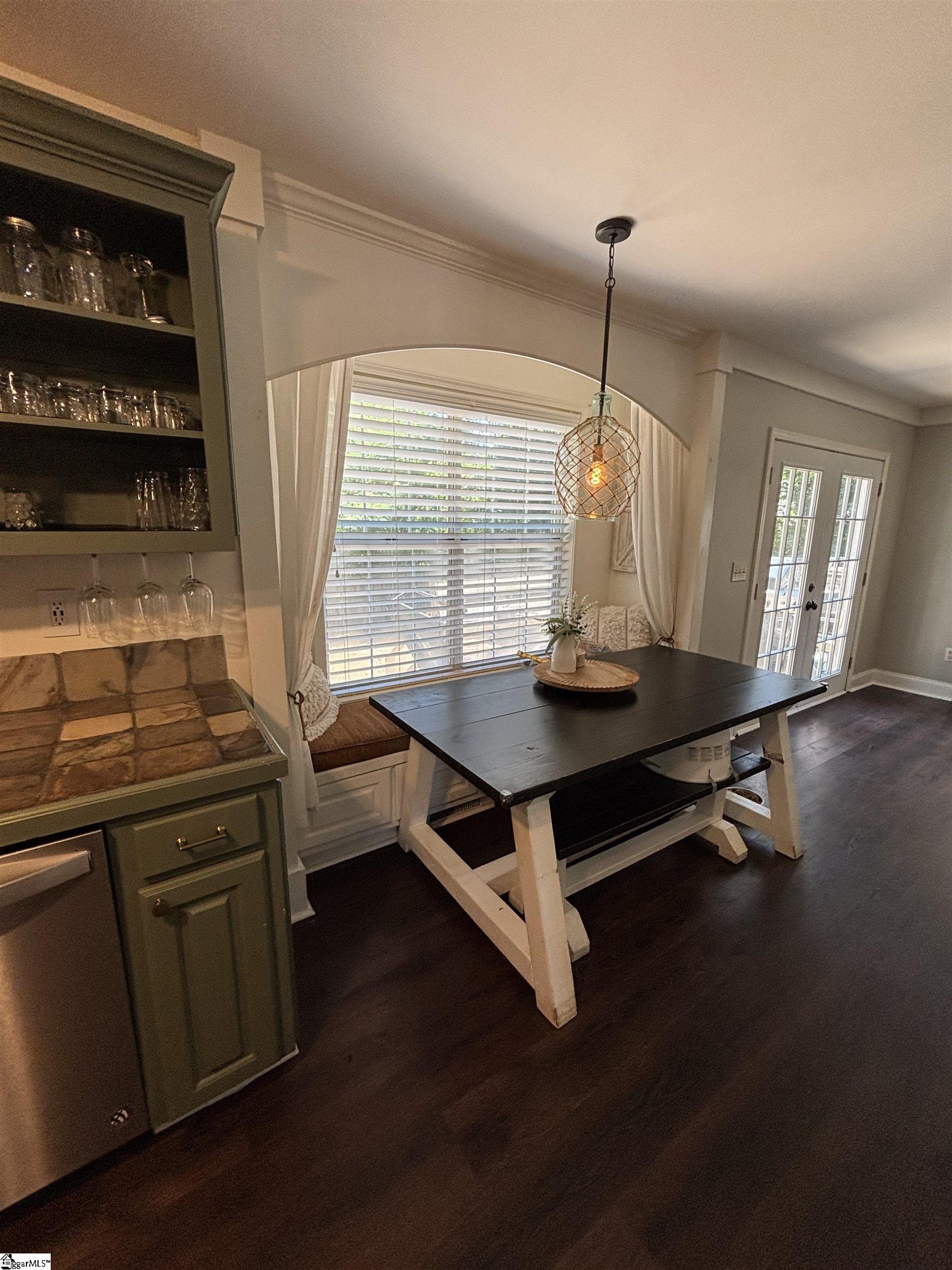 208 Charmar Way Taylors, SC 29687