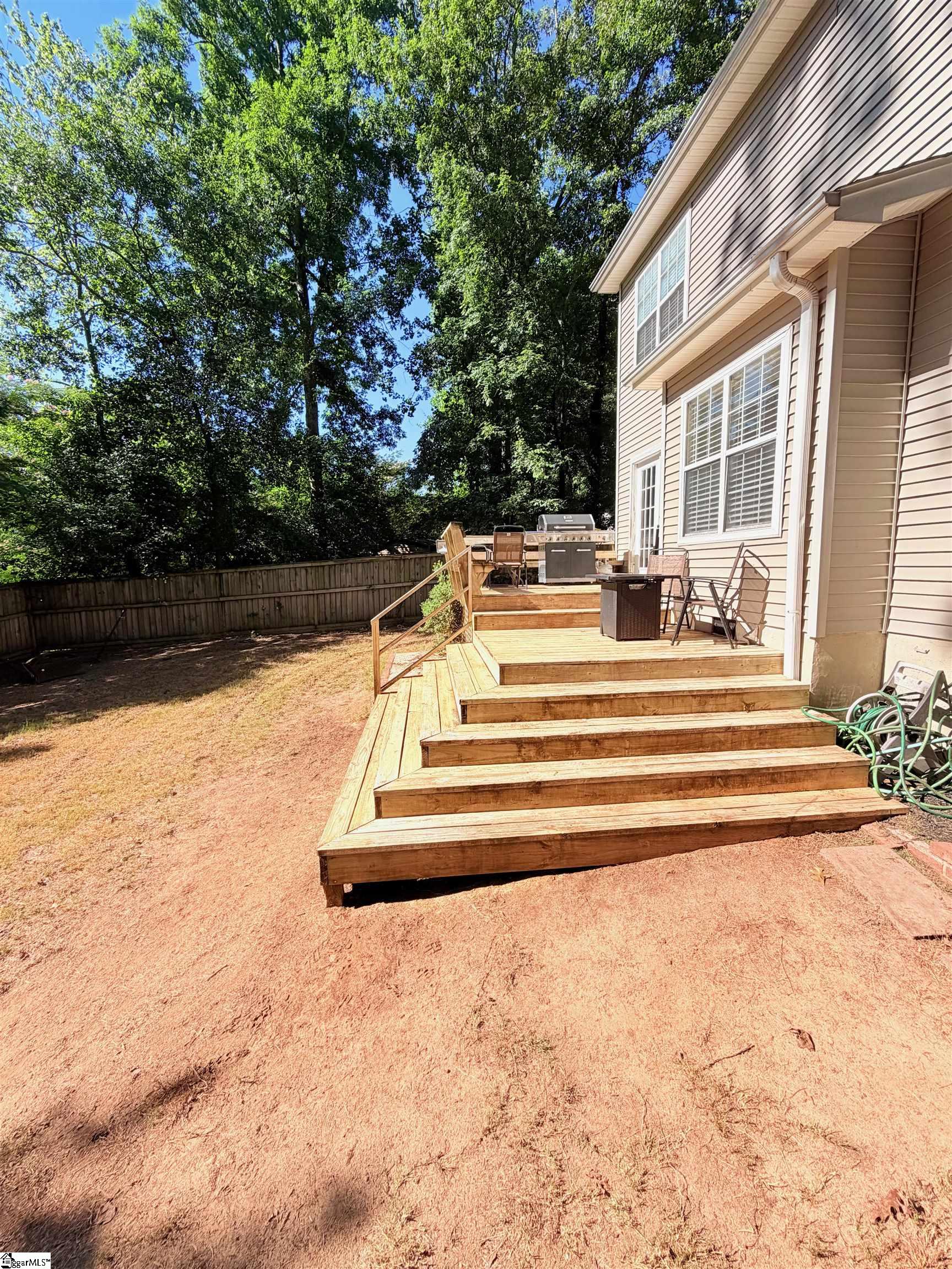 208 Charmar Way Taylors, SC 29687