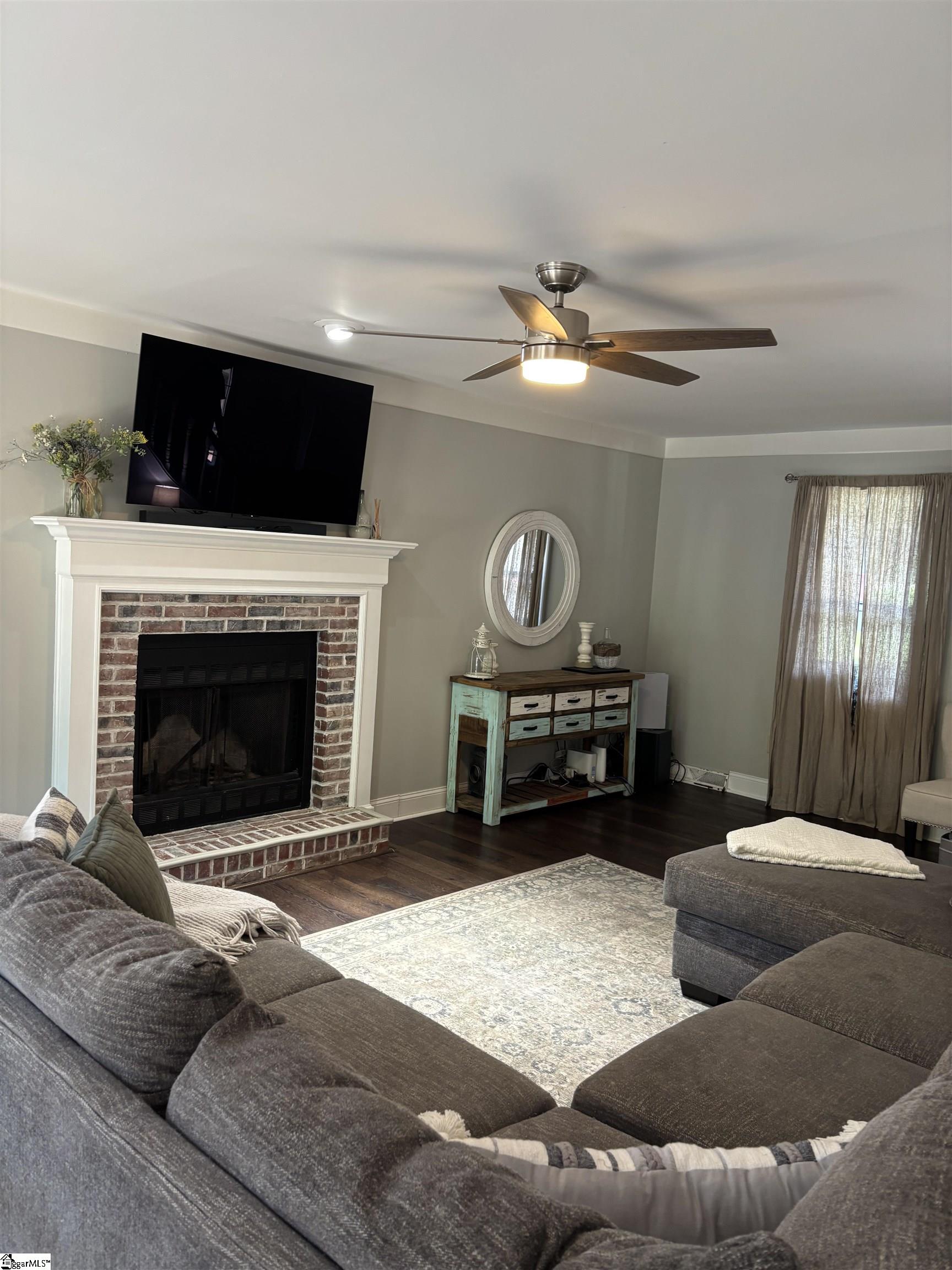 208 Charmar Way Taylors, SC 29687