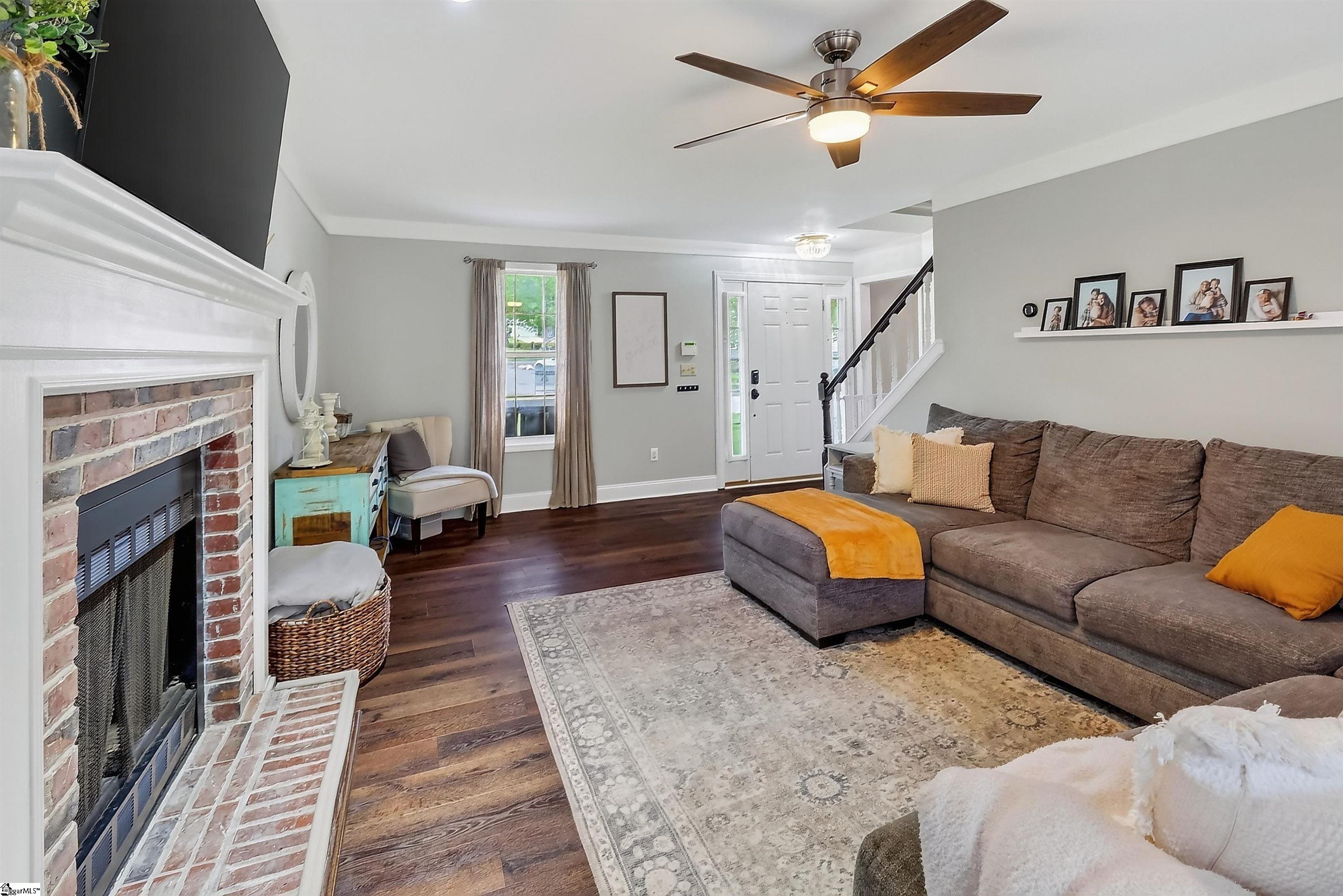 208 Charmar Way, Taylors SC 29687