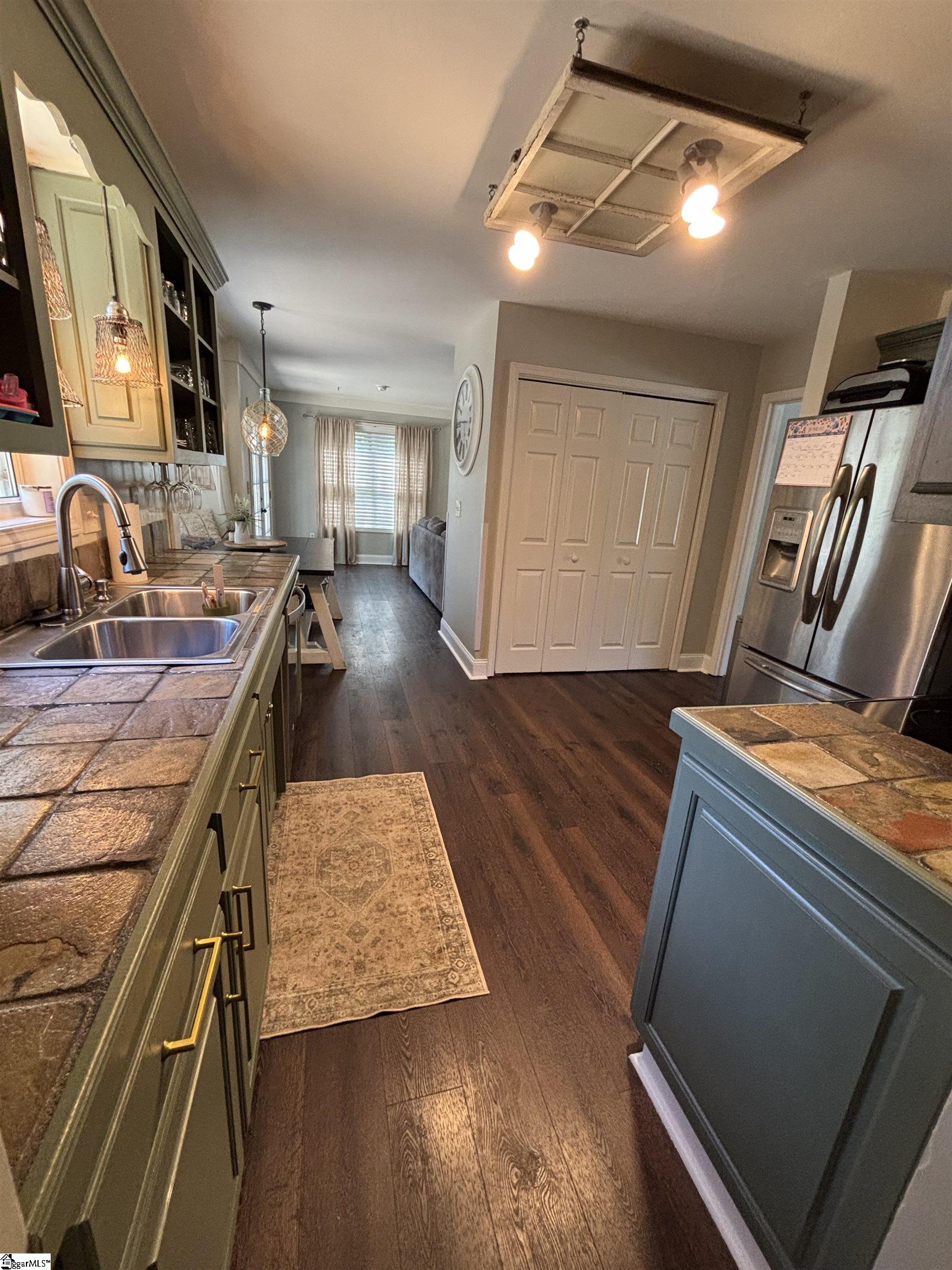 208 Charmar Way Taylors, SC 29687