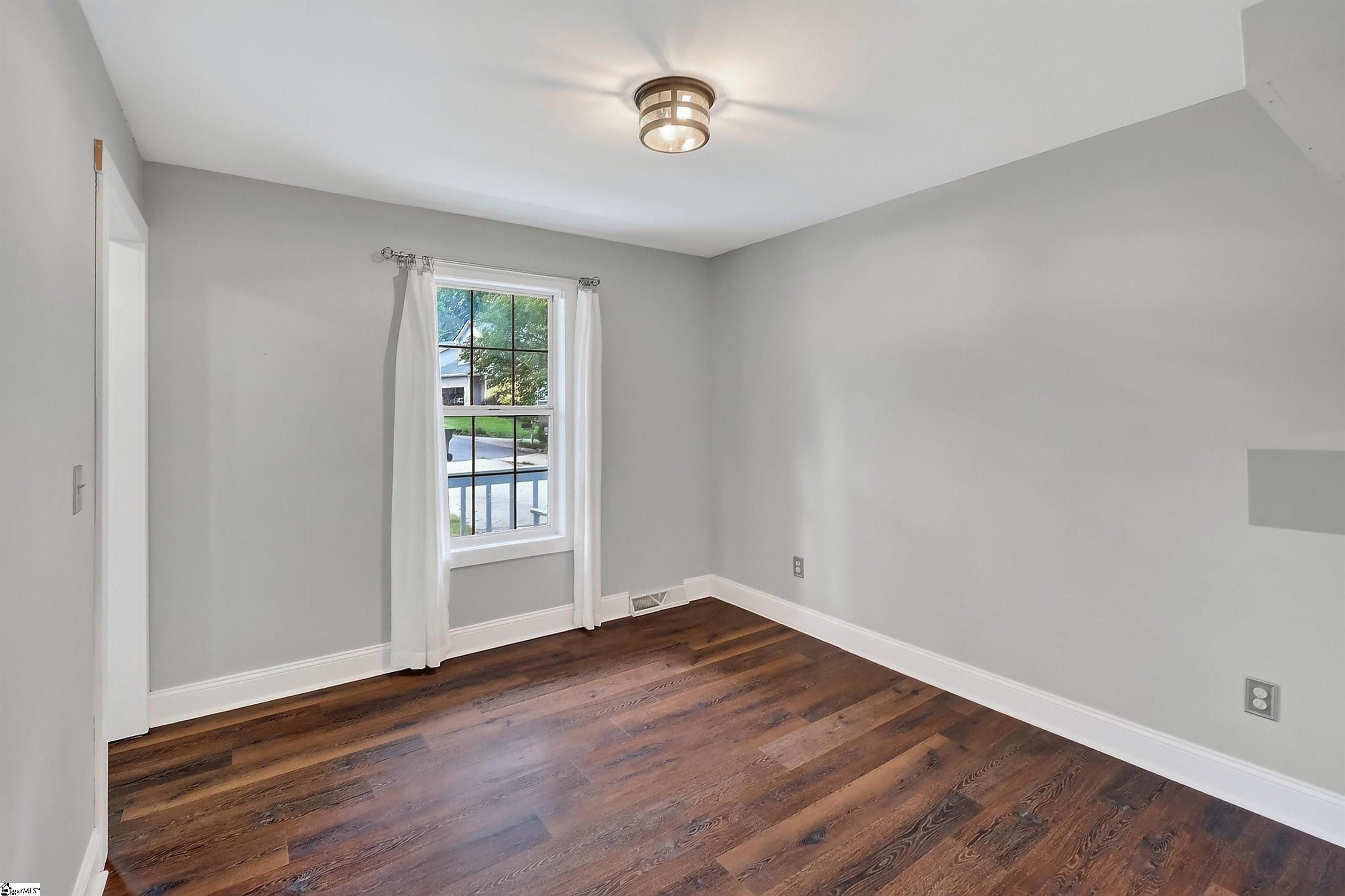 208 Charmar Way, Taylors SC 29687