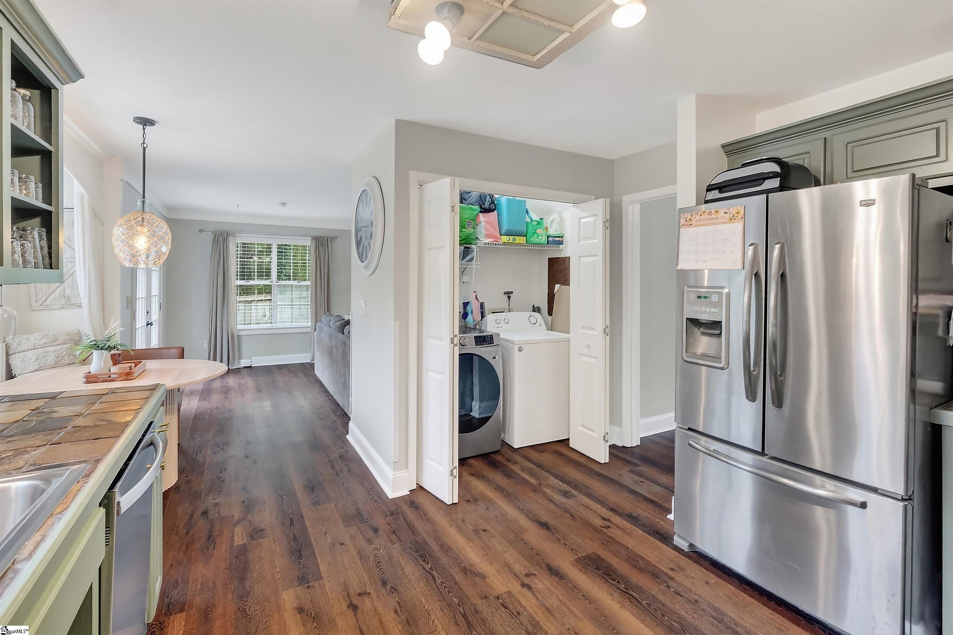 208 Charmar Way, Taylors SC 29687