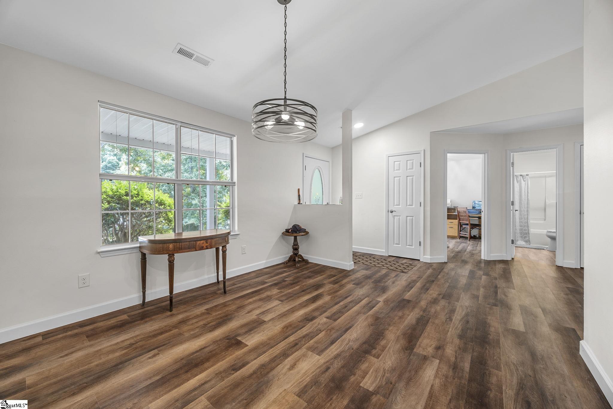121 Confederate Lane Greer, SC 29651