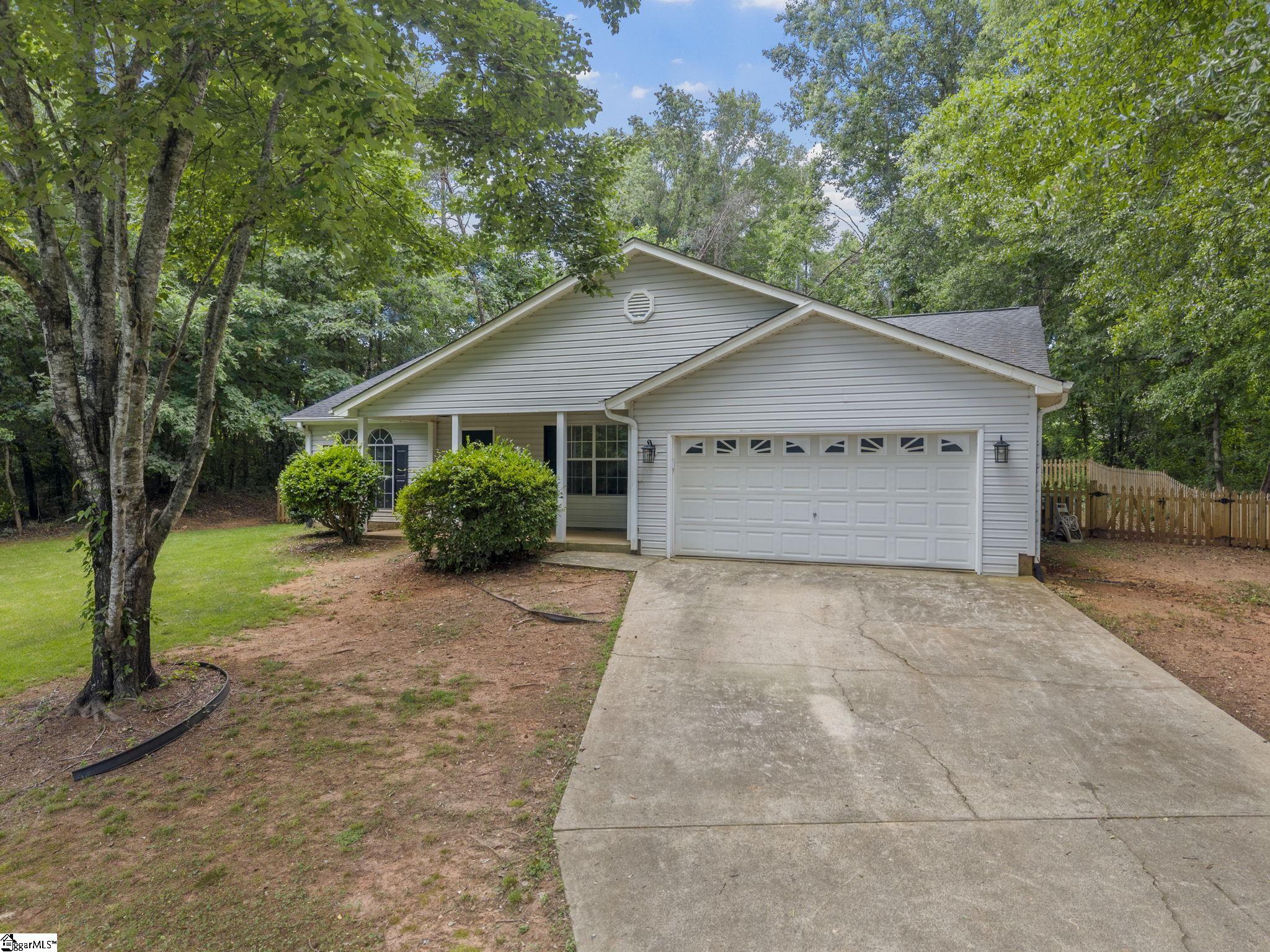121 Confederate Lane Greer, SC 29651