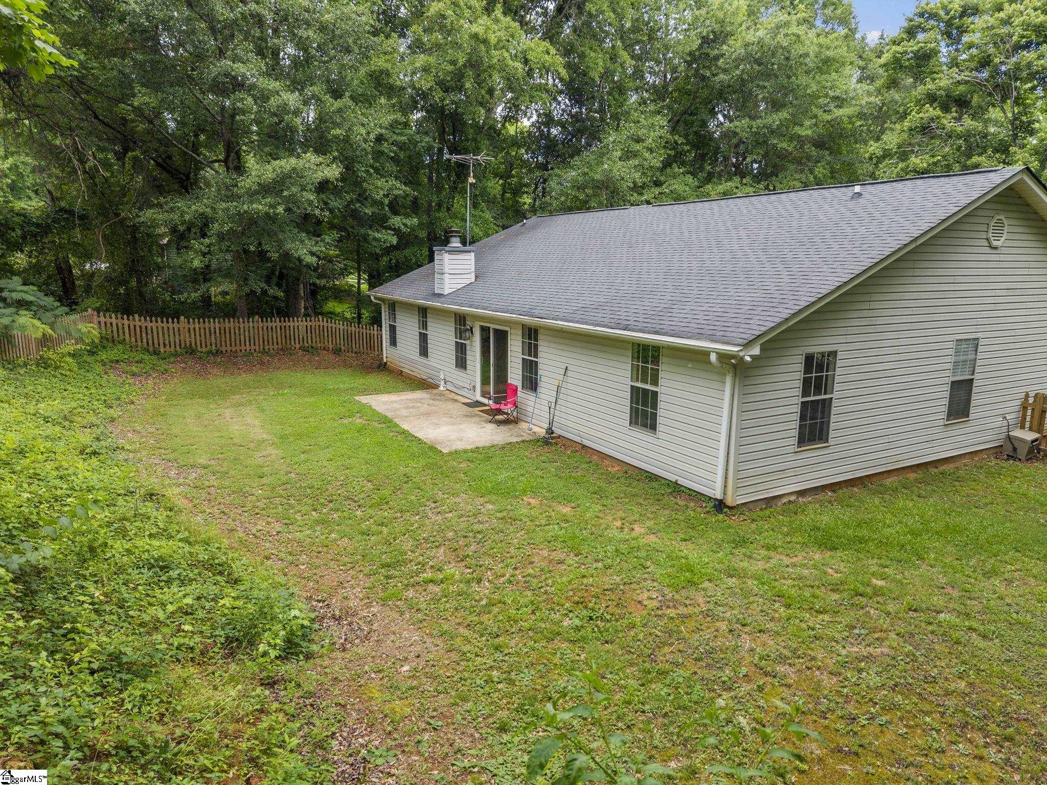 121 Confederate Lane Greer, SC 29651