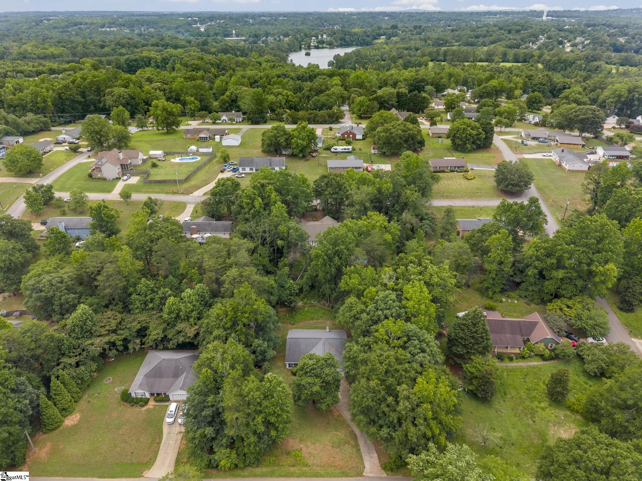 121 Confederate Lane Greer, SC 29651