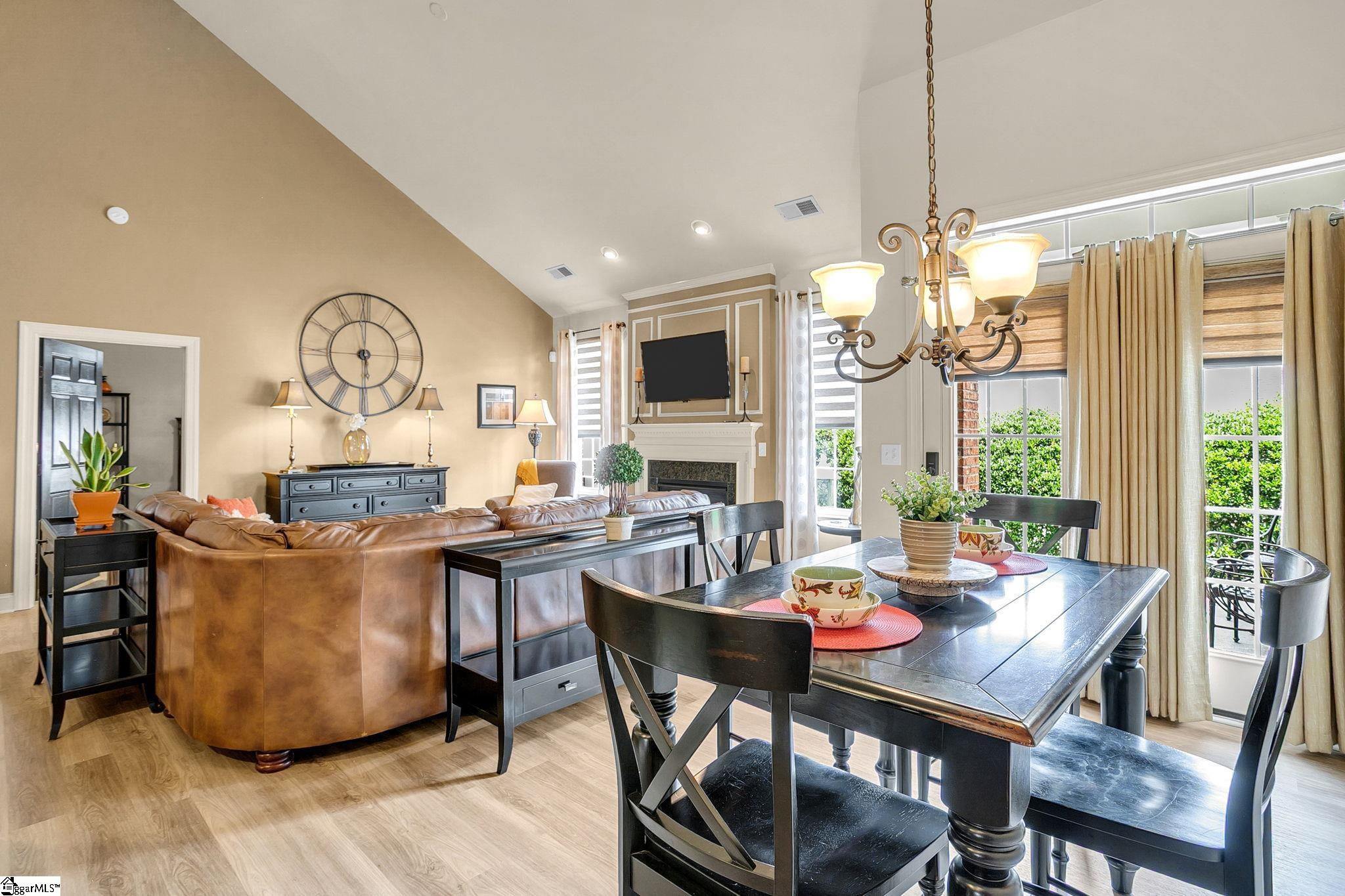 28 Dillworth Court Simpsonville, SC 29681