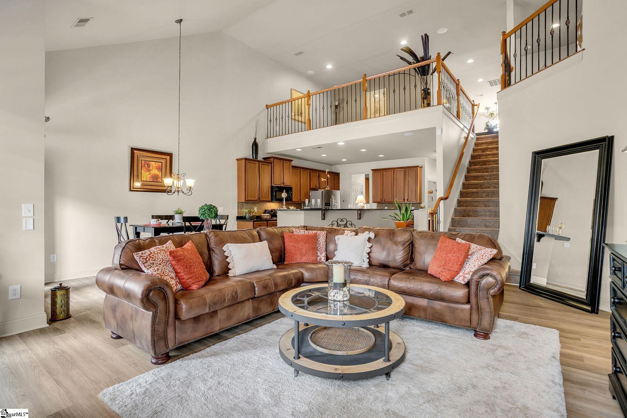 28 Dillworth Court Simpsonville, SC 29681