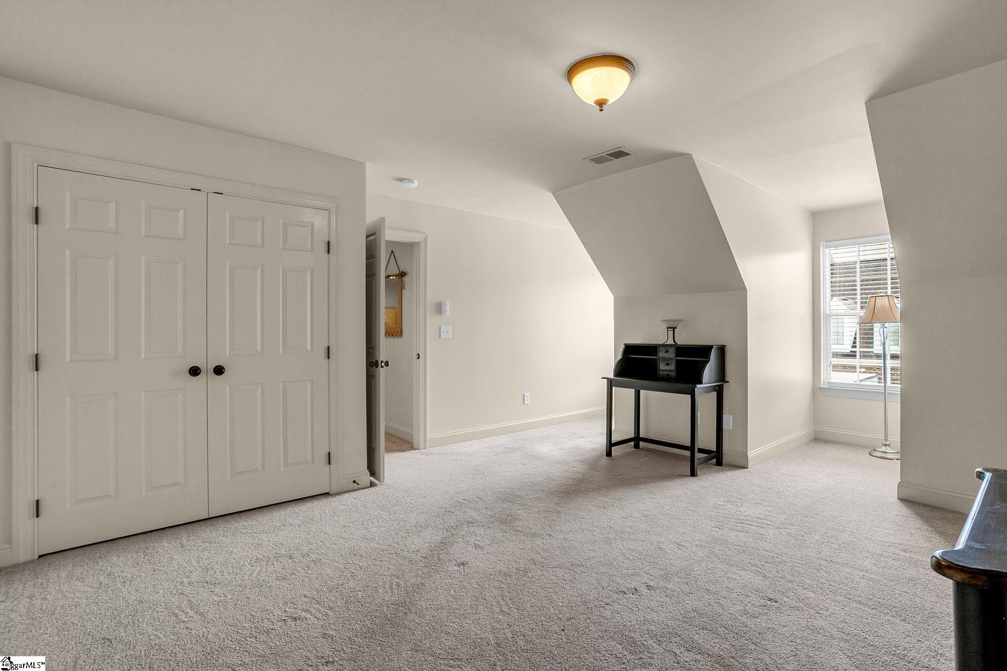 28 Dillworth Court Simpsonville, SC 29681
