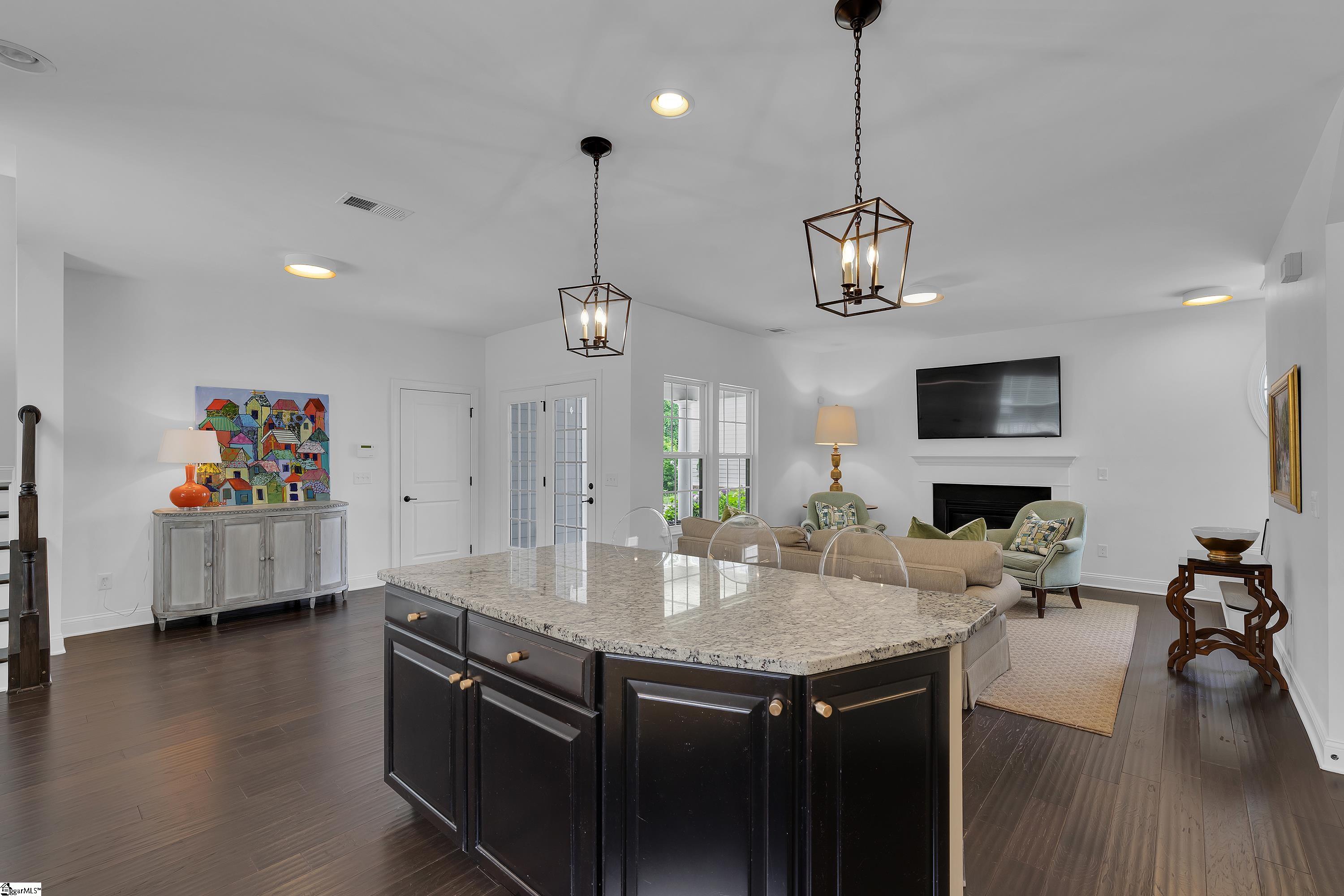 215 Algonquin Trail Greenville, SC 29607