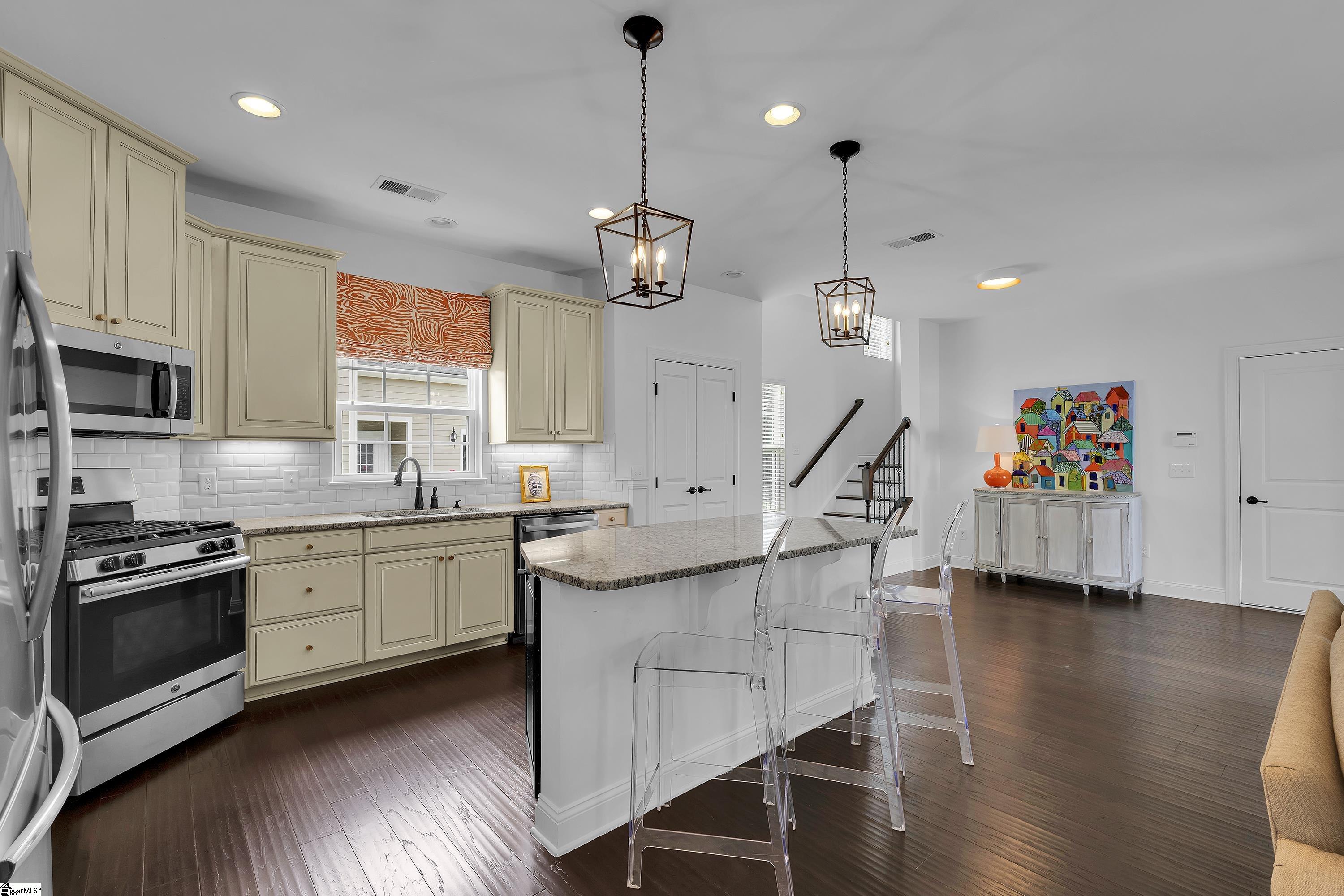 215 Algonquin Trail Greenville, SC 29607