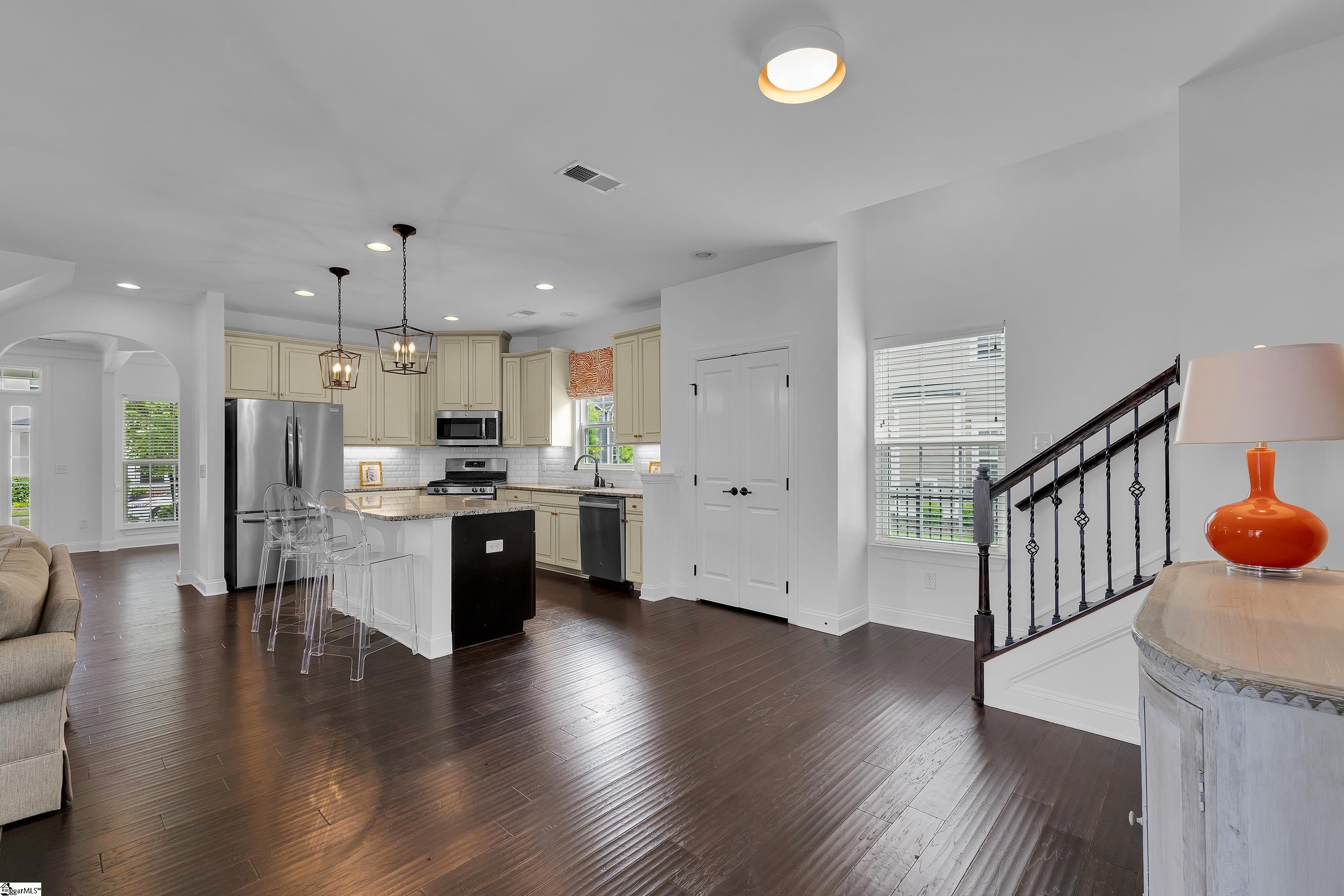 215 Algonquin Trail Greenville, SC 29607